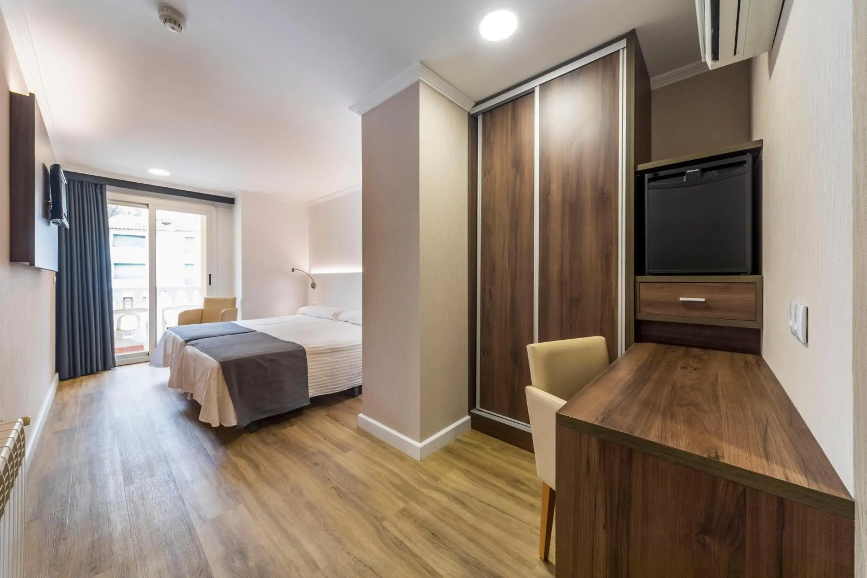 Photo of the whole room, Bed in Hotel Rosaleda del Mijares Photo of the whole room, Bed in Hotel Rosaleda del Mijares