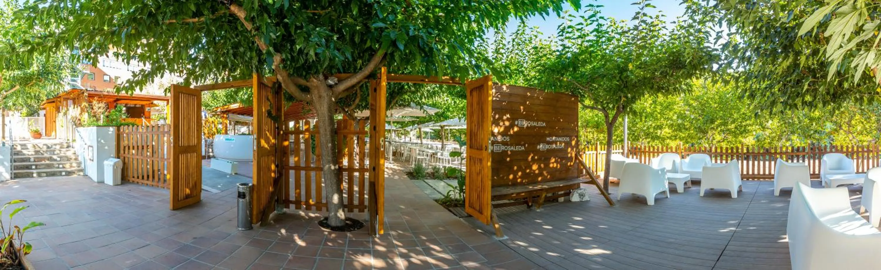 Swimming pool in Hotel Rosaleda del Mijares