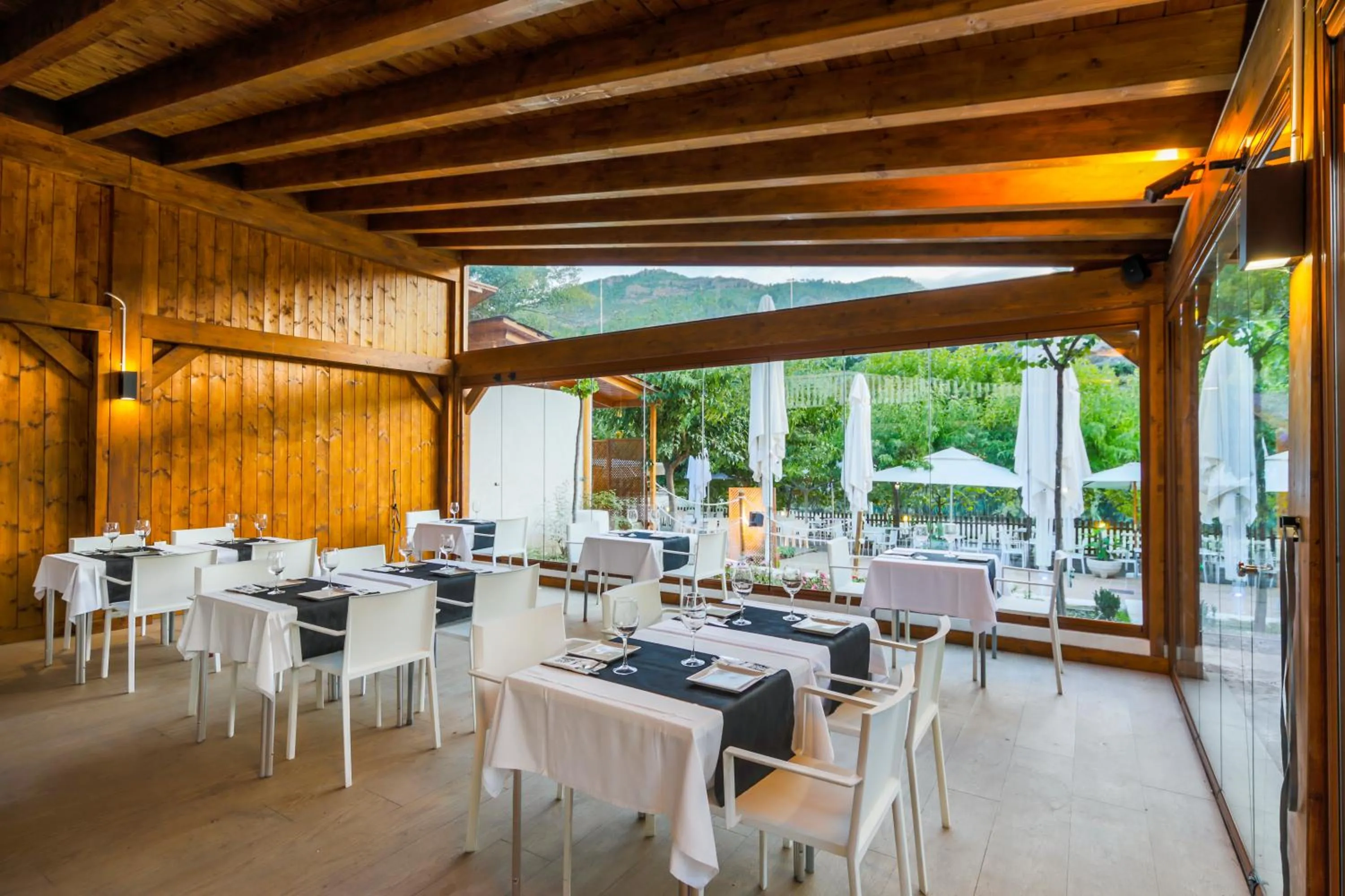 Restaurant/places to eat in Hotel Rosaleda del Mijares