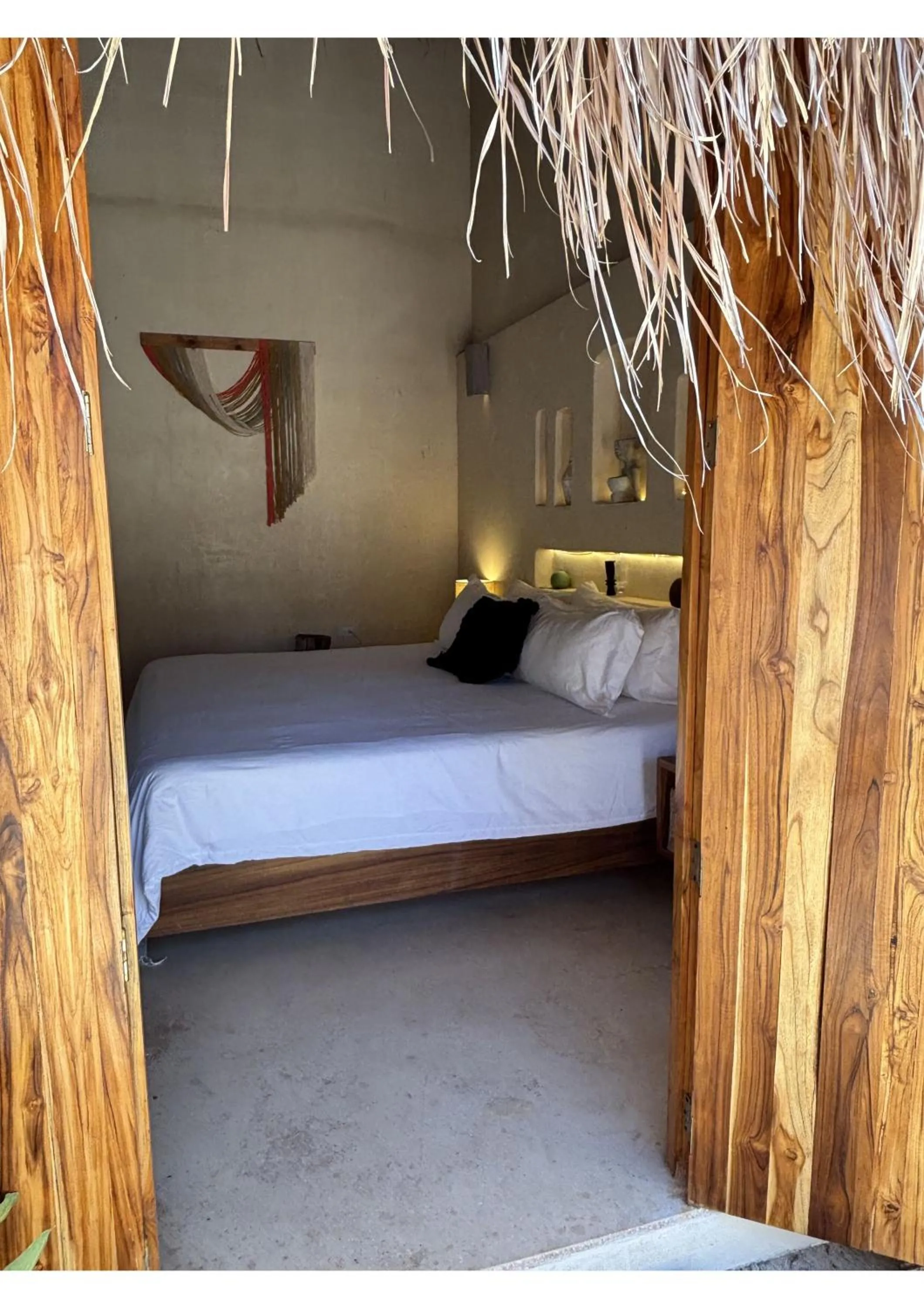 Bed in Zenote Sanctuary