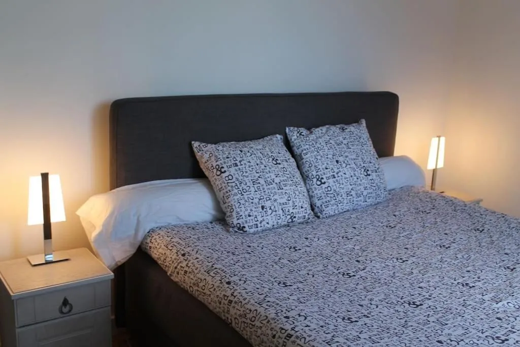 Bed in Appart Crystal Lyon Caluire et parkings