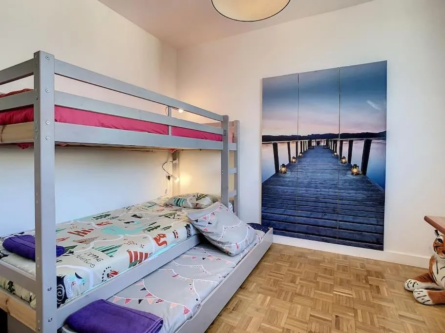Bed in Appart Crystal Lyon Caluire et parkings
