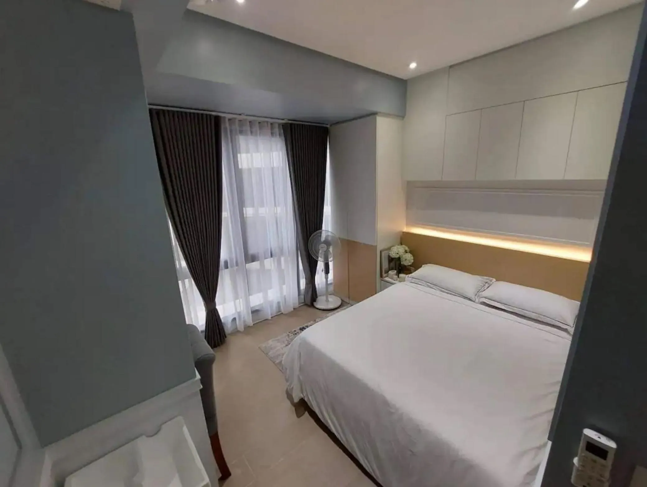Bedroom, Bed in The Florence at McKinley Hill