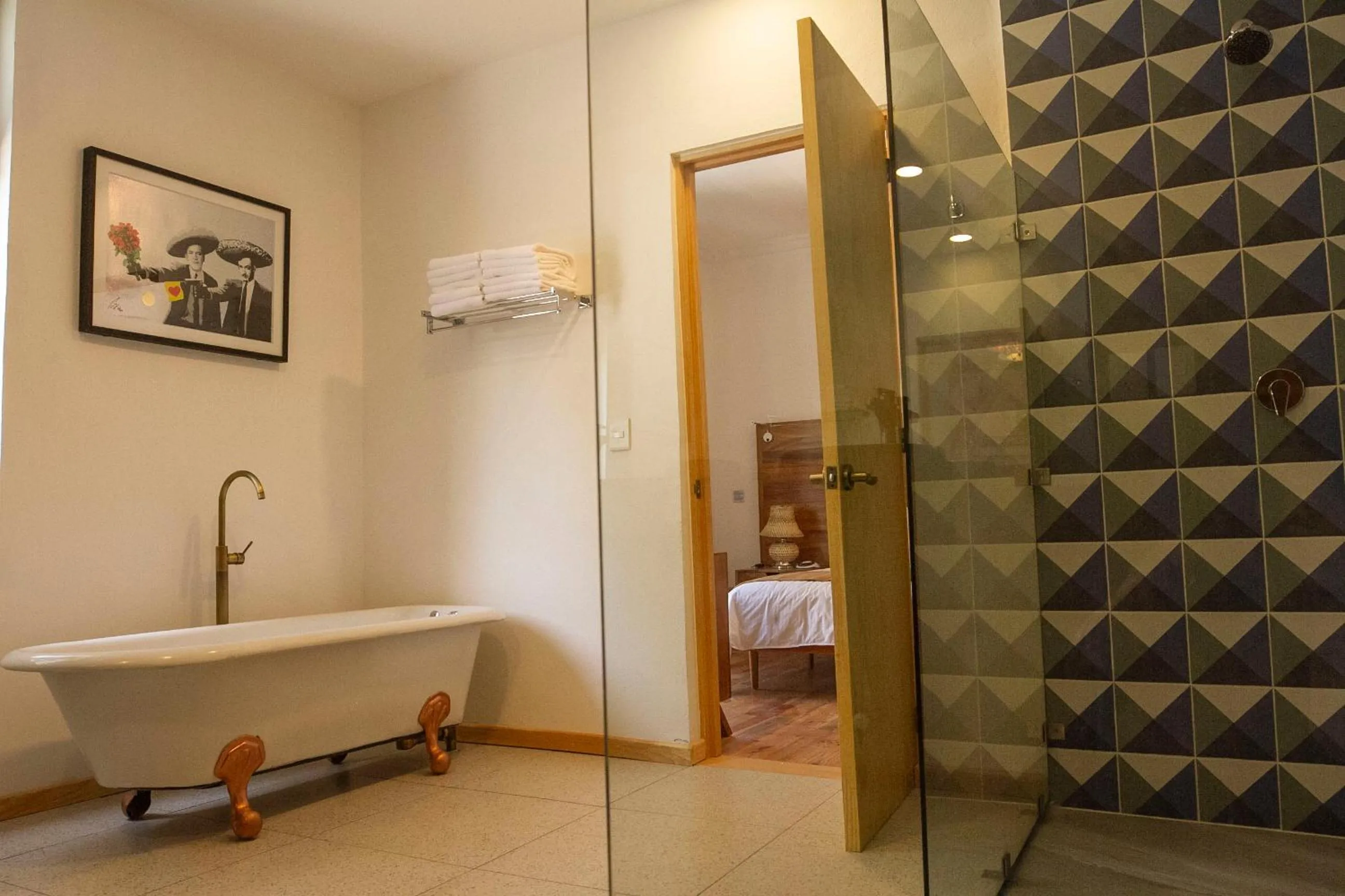 Shower in NaNa Vida CDMX