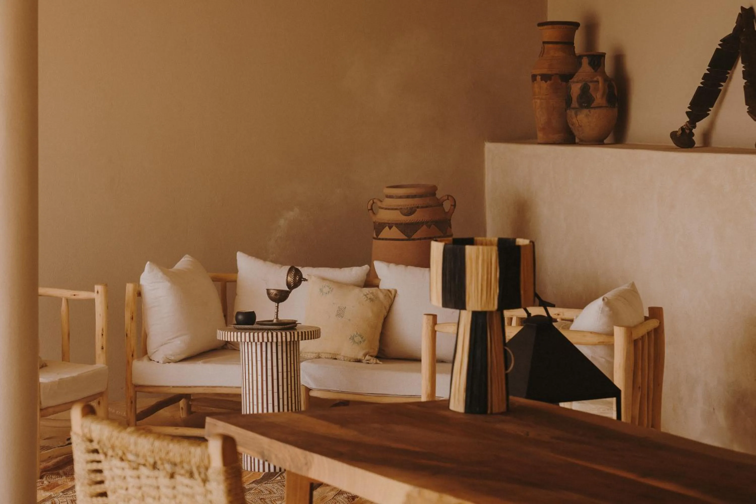 Lobby or reception in Caravan Dakhla by Our Habitas