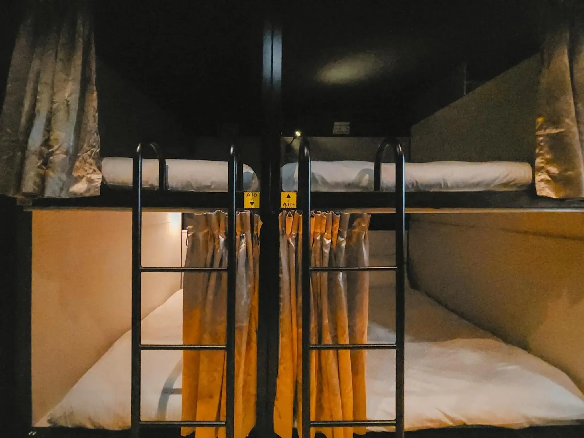 Bed in Taipei Inn Bed in Taipei Inn