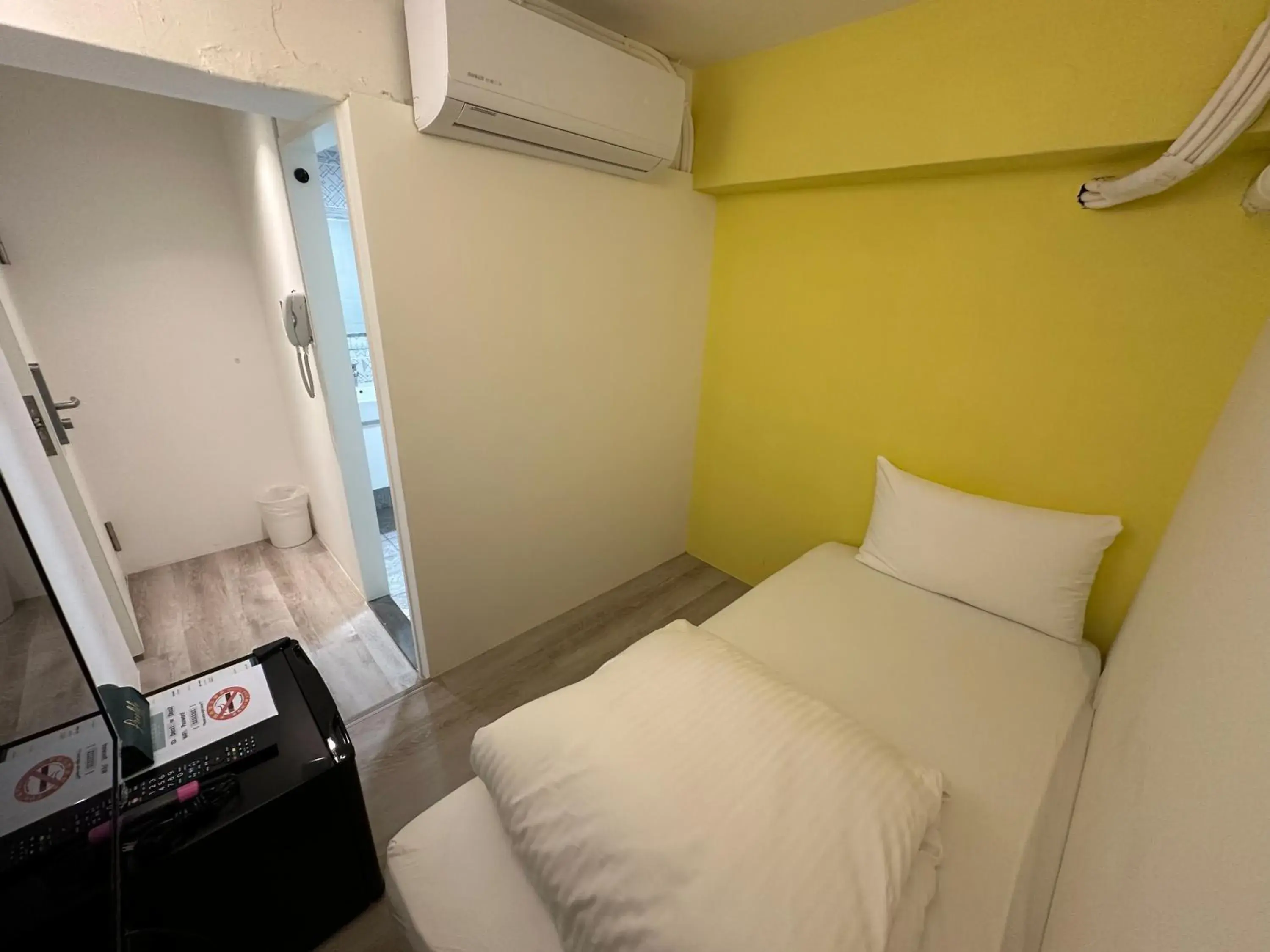 Bedroom, Bed in Taipei Inn Bedroom, Bed in Taipei Inn