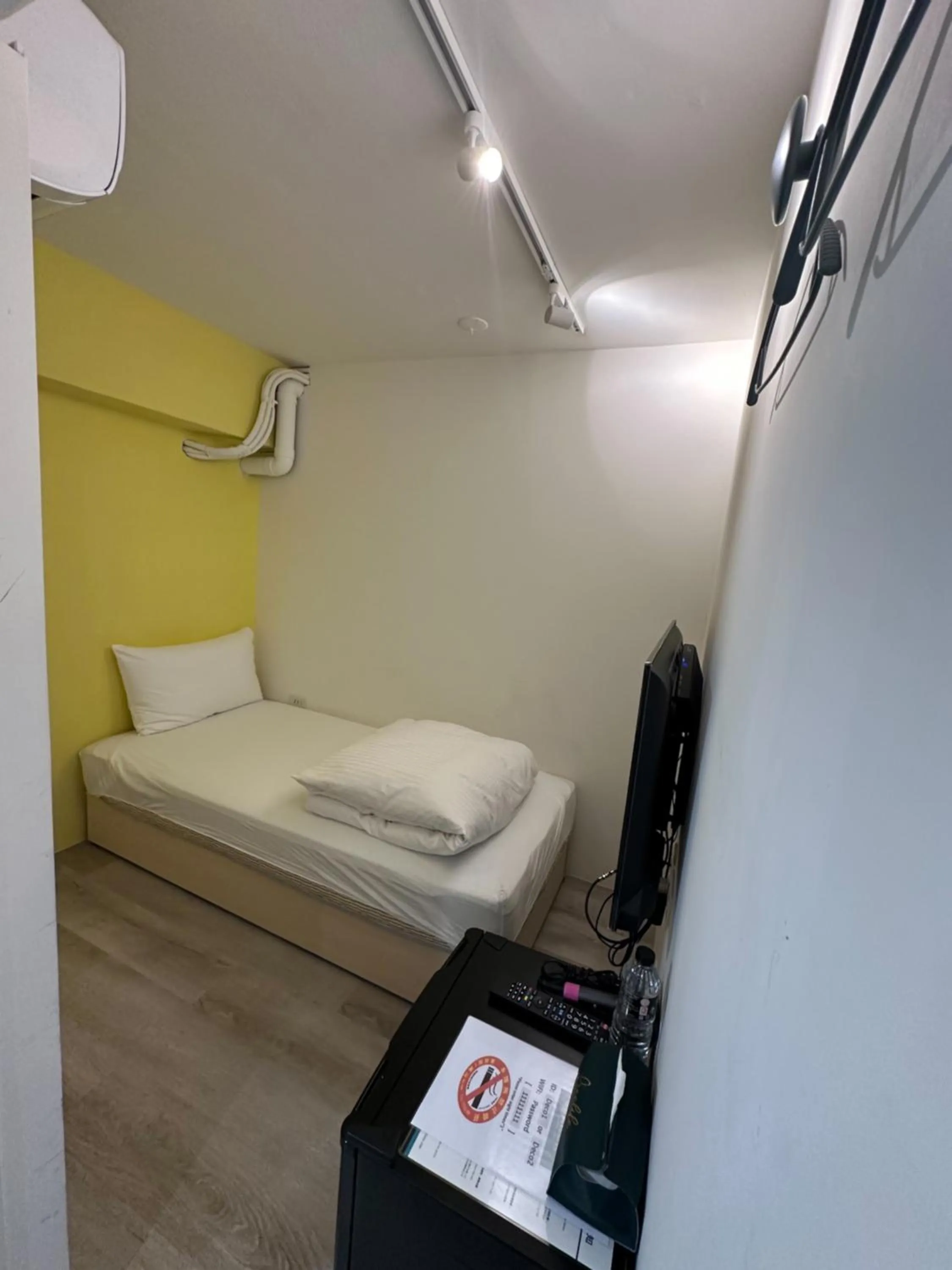 Bedroom, Bed in Taipei Inn