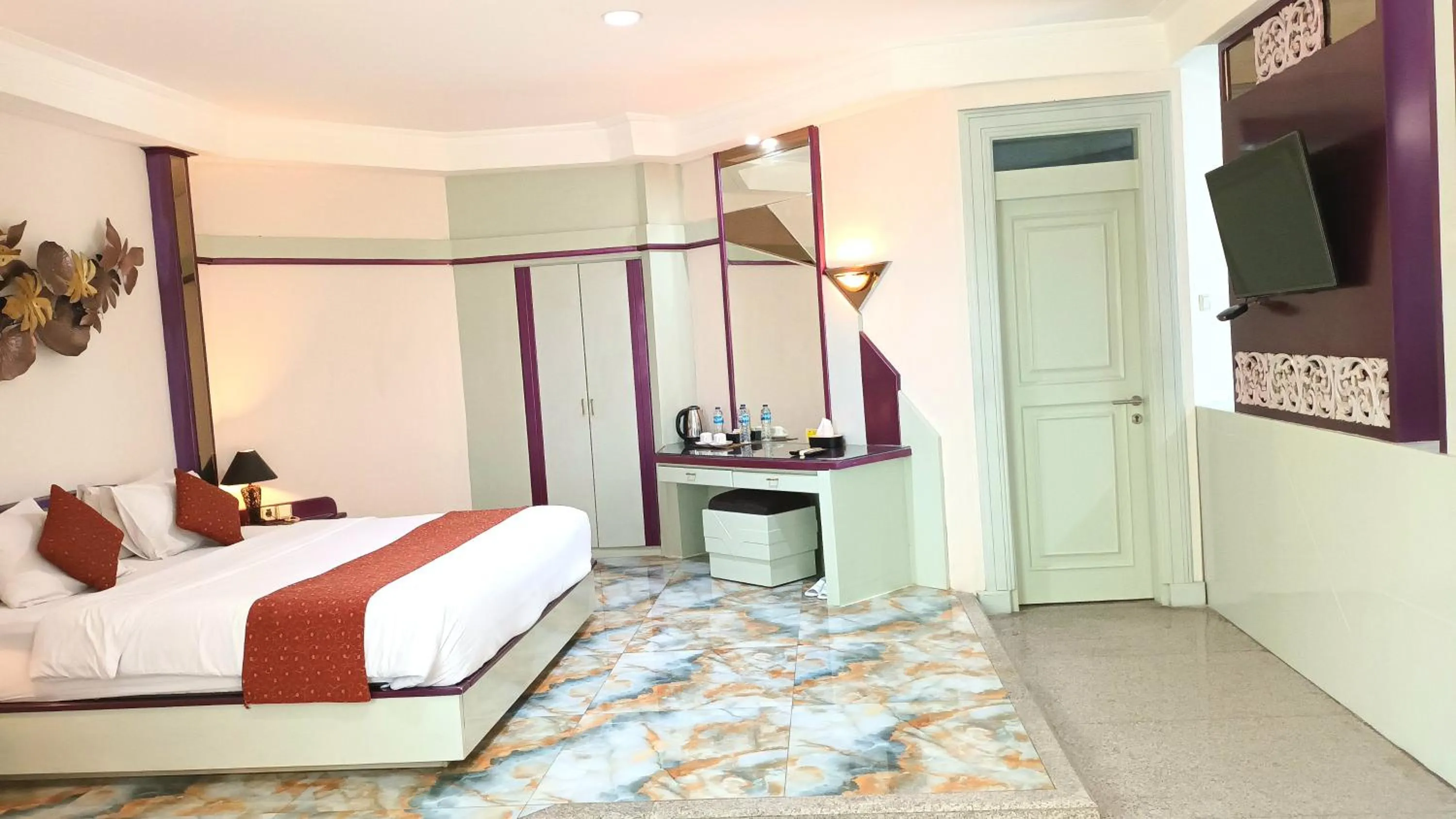 Bed in Hotel New Puri Garden