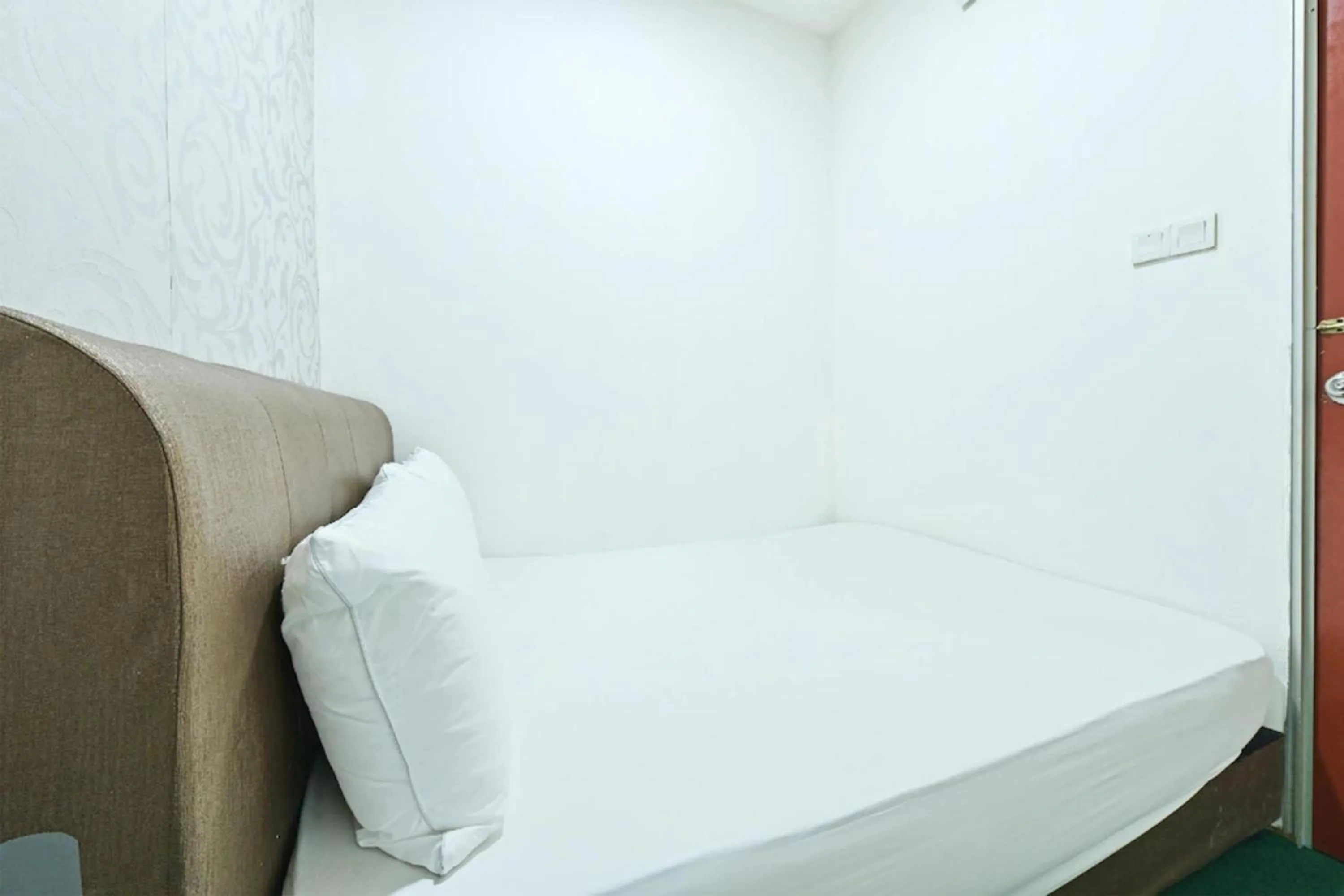 Bedroom, Bed in Hotel O Senja Hostel Chinatown