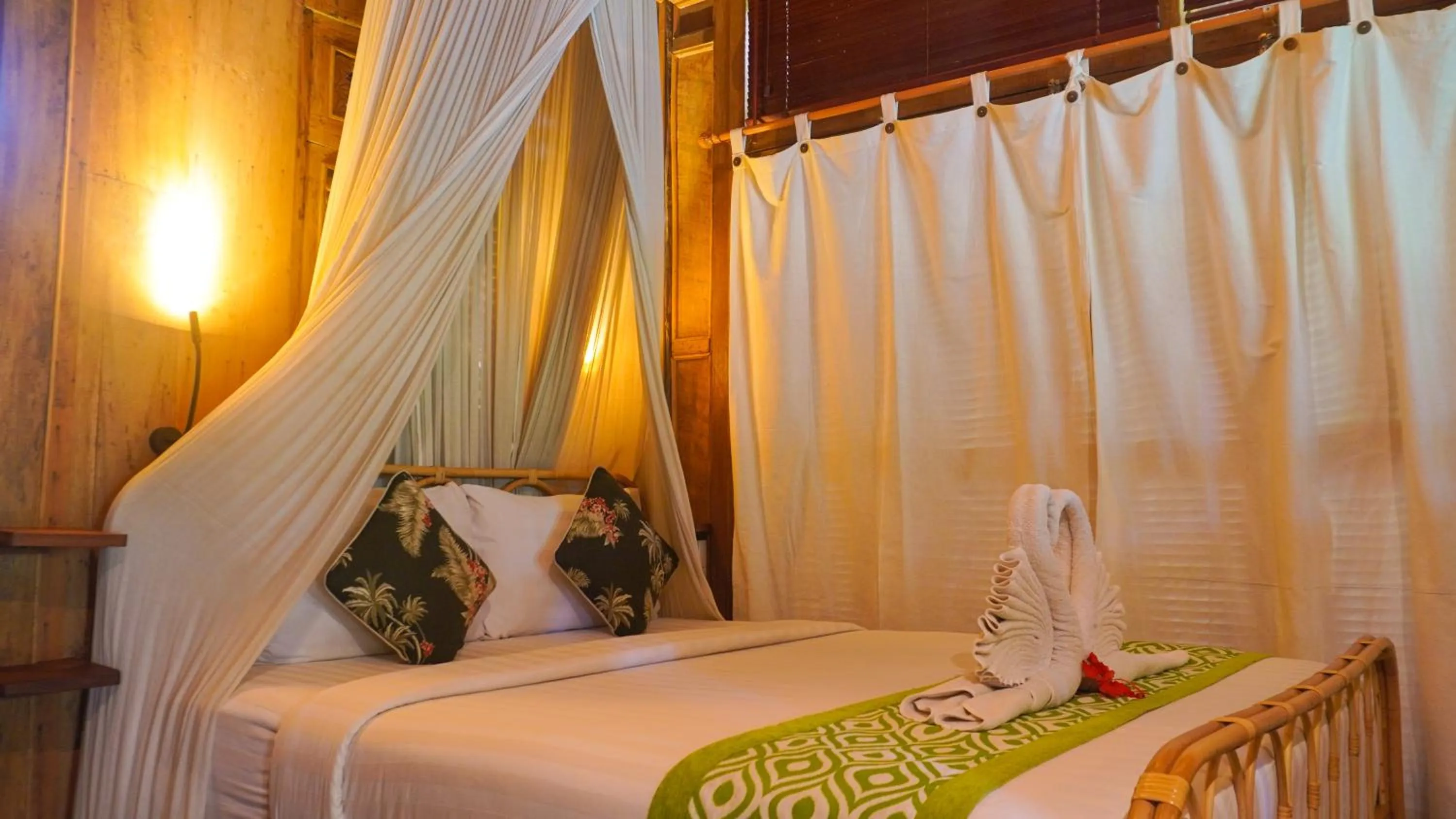 Bedroom, Bed in Green Tree House Villa Ubud