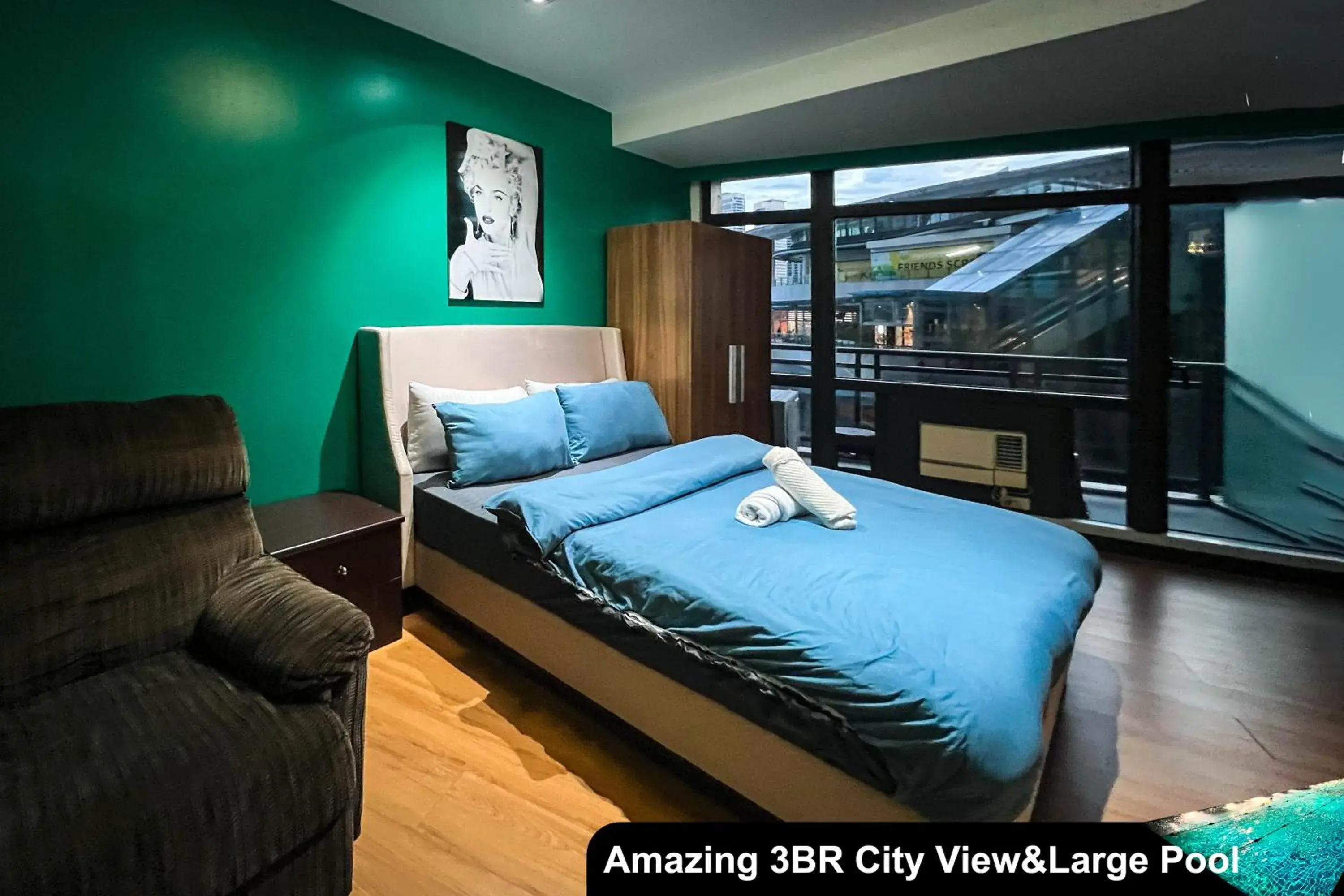 Three-Bedroom Apartment with Balcony in The Gramercy Residences Three-Bedroom Apartment with Balcony in The Gramercy Residences