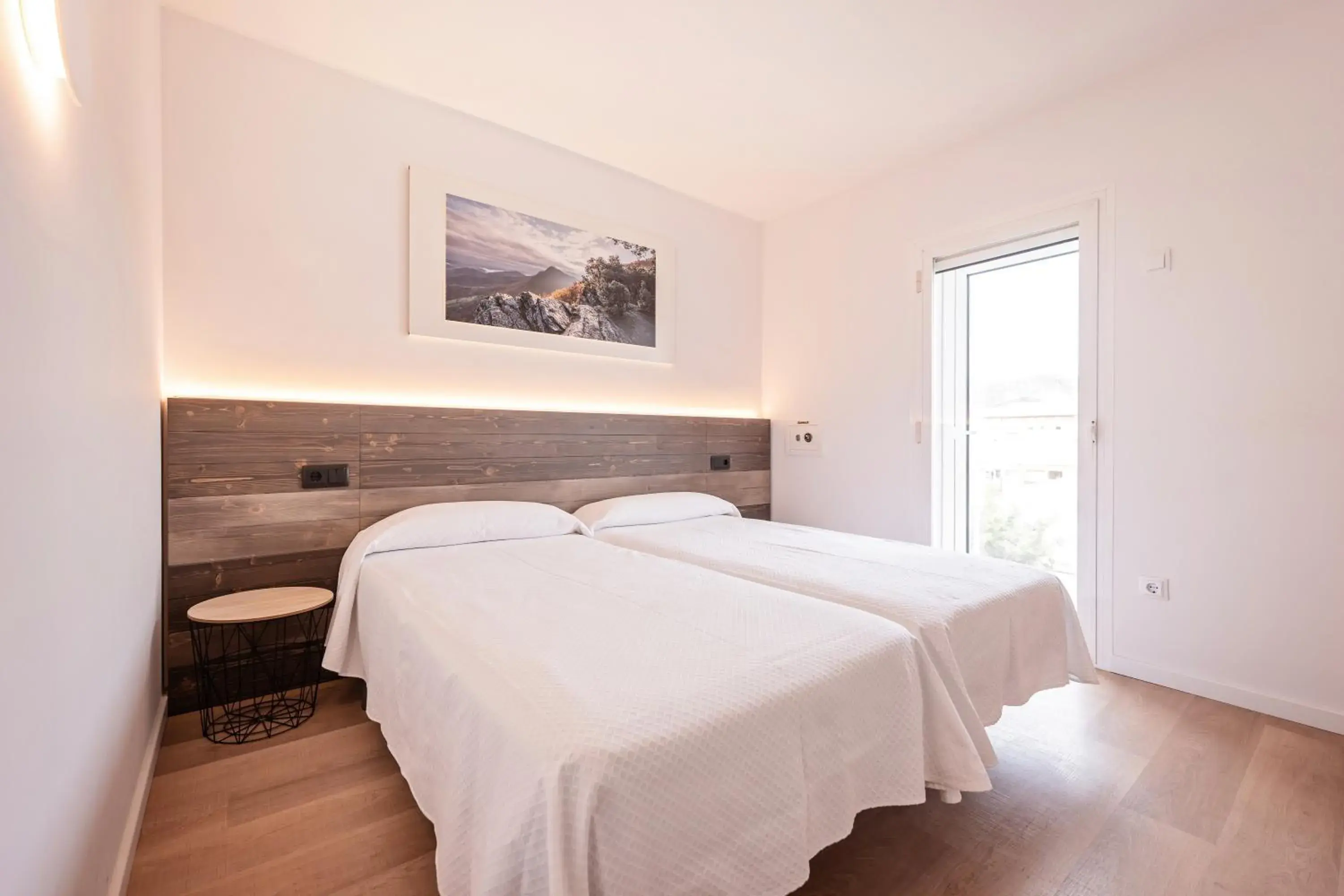 Bedroom, Bed in Hotel La Perla D'Olot Bedroom, Bed in Hotel La Perla D'Olot