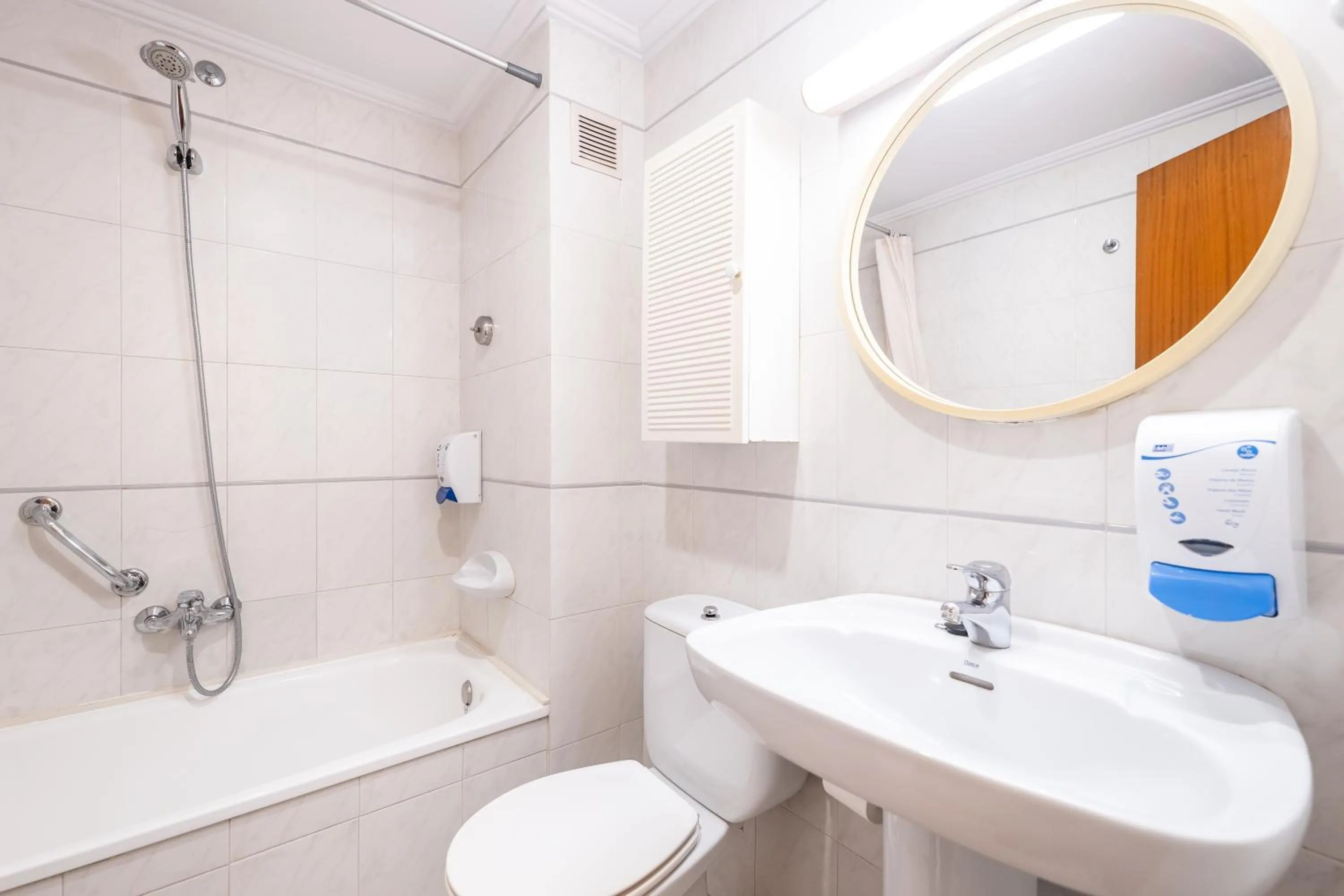 Bathroom in Hotel La Perla D'Olot