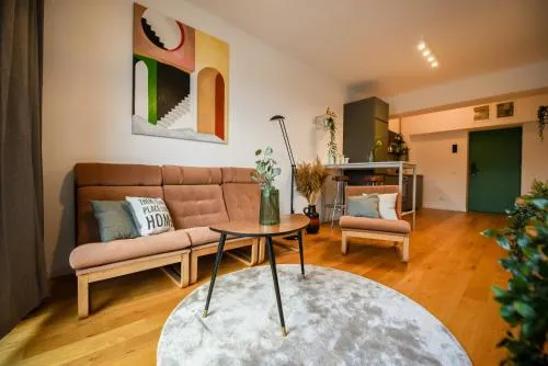 The Geometrist - Stunning 1BR Apt with balcony