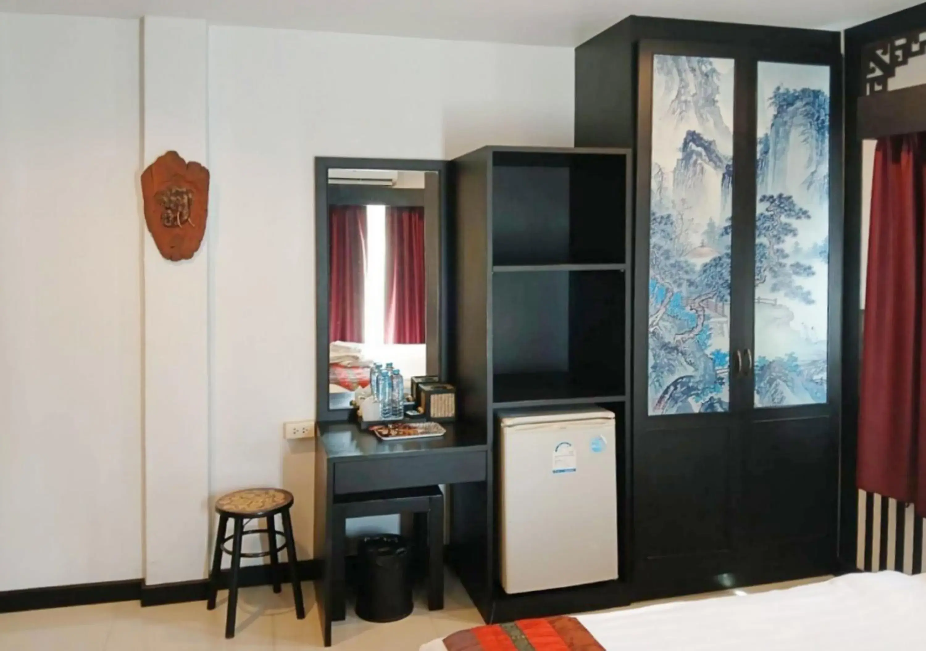 Decorative detail, Bed in Sunray Beach Hotel Patong Decorative detail, Bed in Sunray Beach Hotel Patong