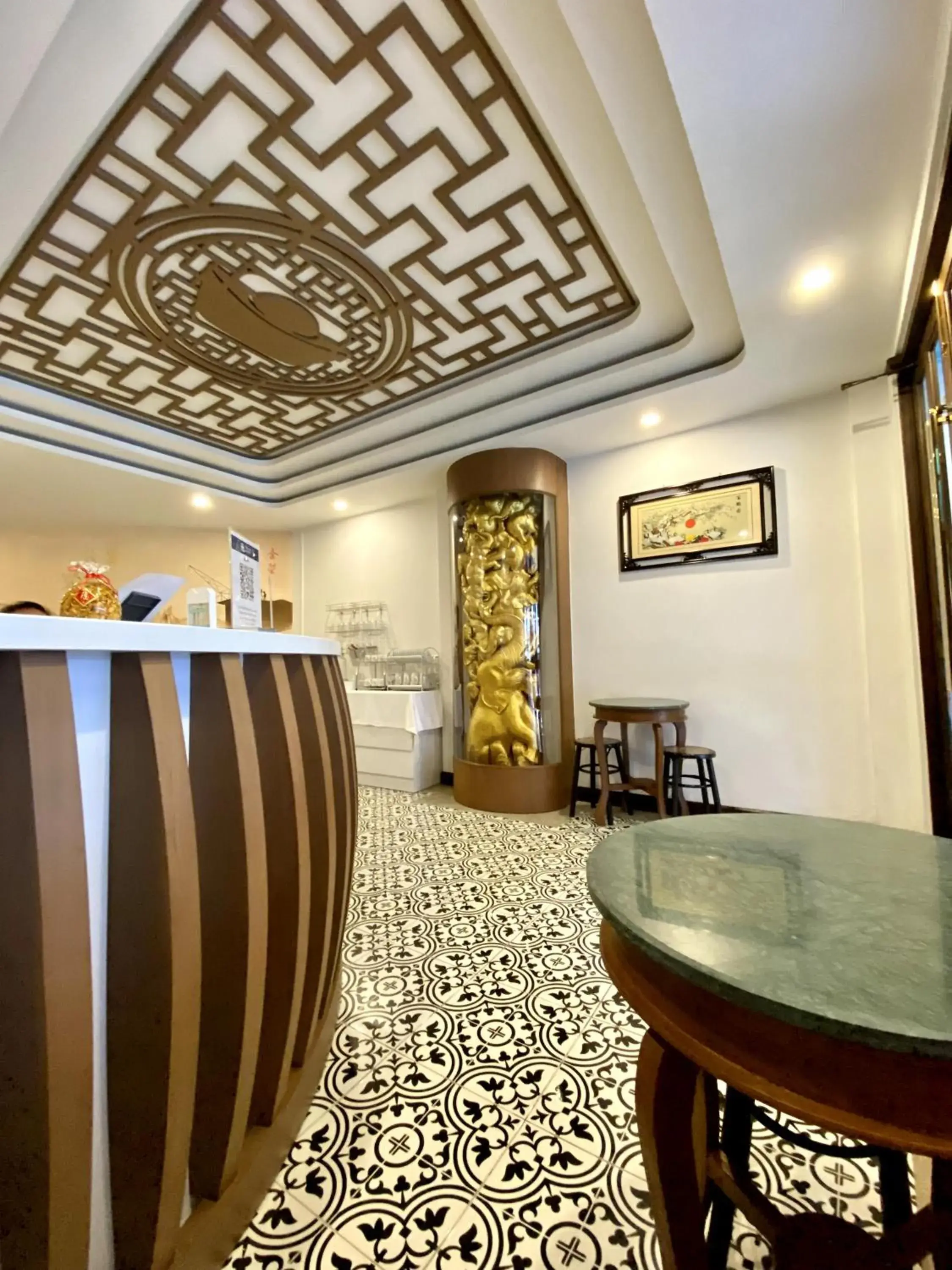 Lobby or reception in Sunray Beach Hotel Patong Lobby or reception in Sunray Beach Hotel Patong