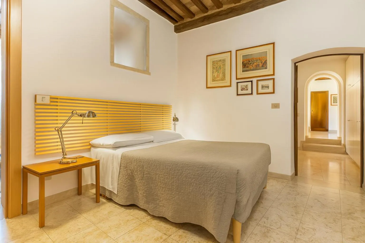 Bed in The Balcony Suite - Piazza del Campo