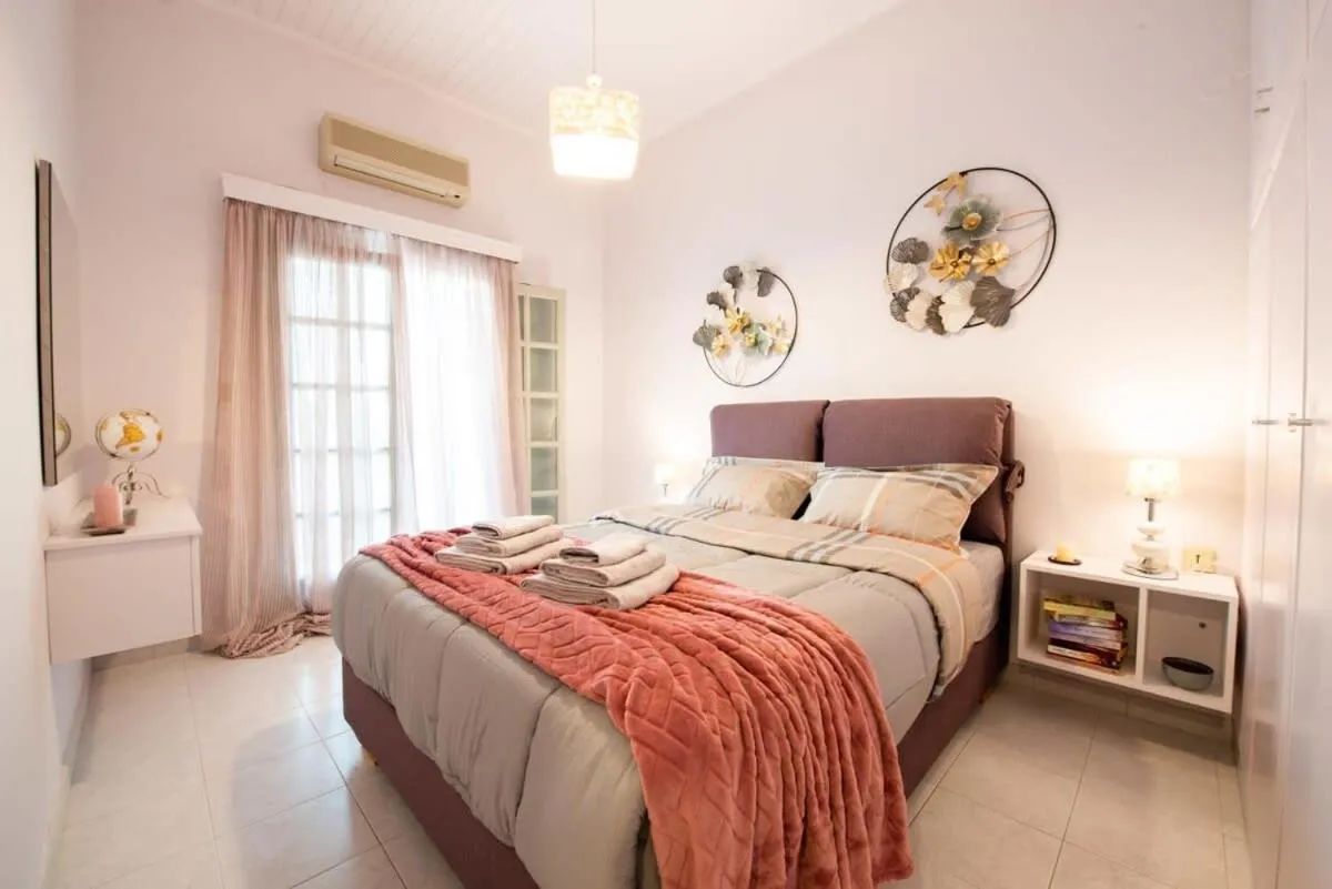 Bed in Dolce Favola Nomad Casa - Kalamata's City Getaway