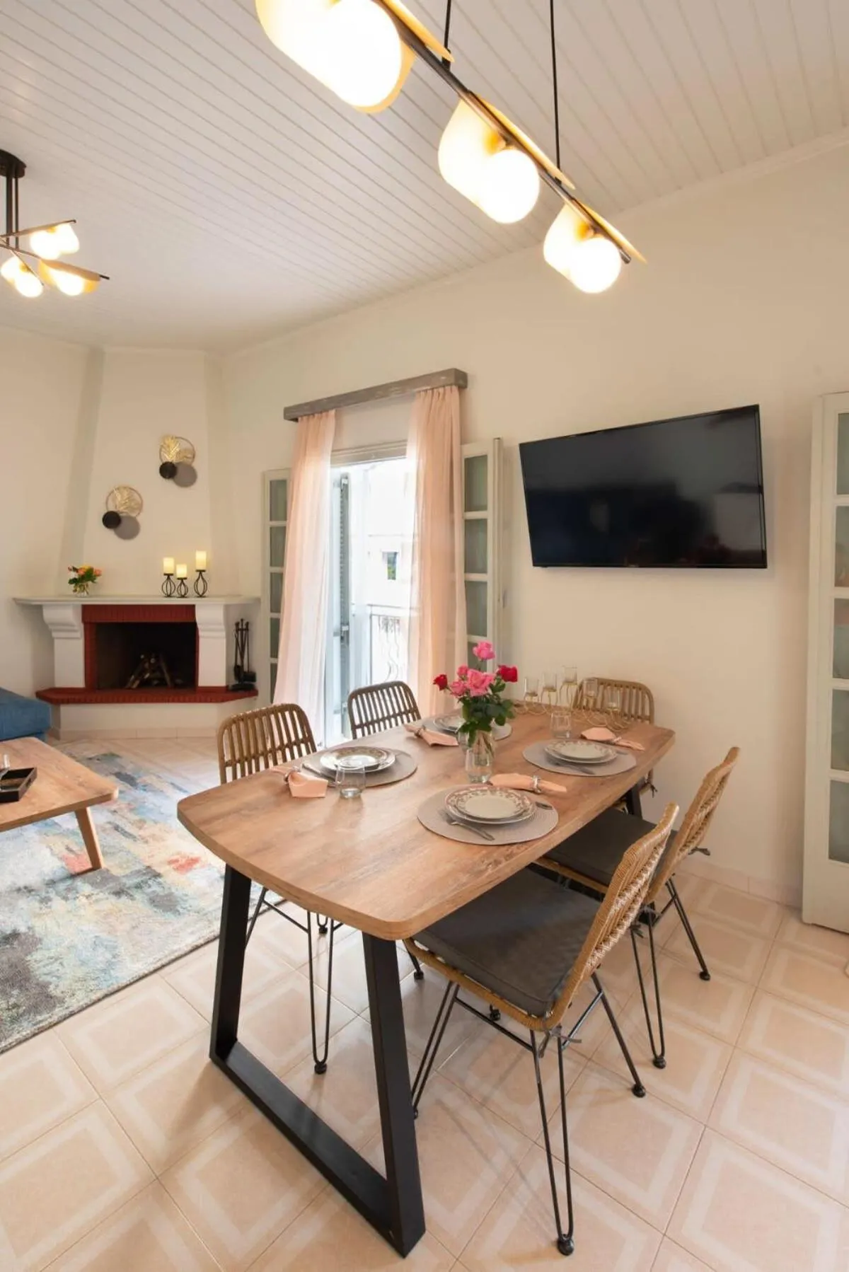TV and multimedia in Dolce Favola Nomad Casa - Kalamata's City Getaway