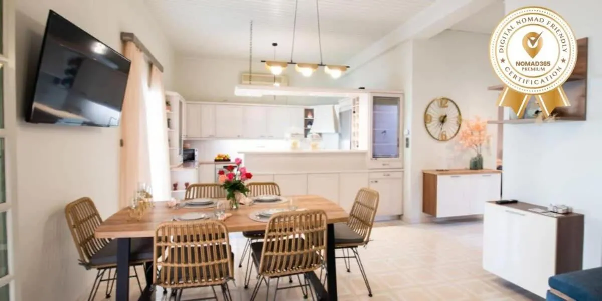 TV and multimedia in Dolce Favola Nomad Casa - Kalamata's City Getaway