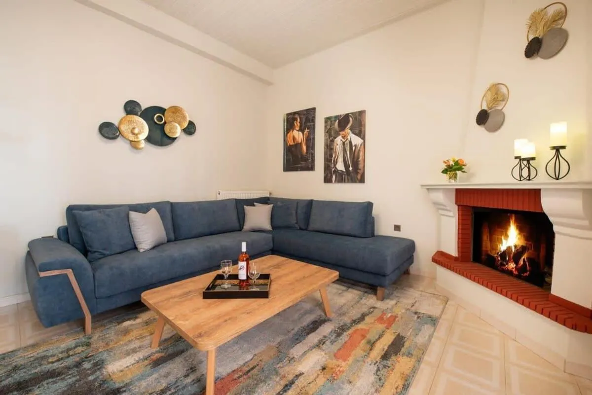 Living room in Dolce Favola Nomad Casa - Kalamata's City Getaway