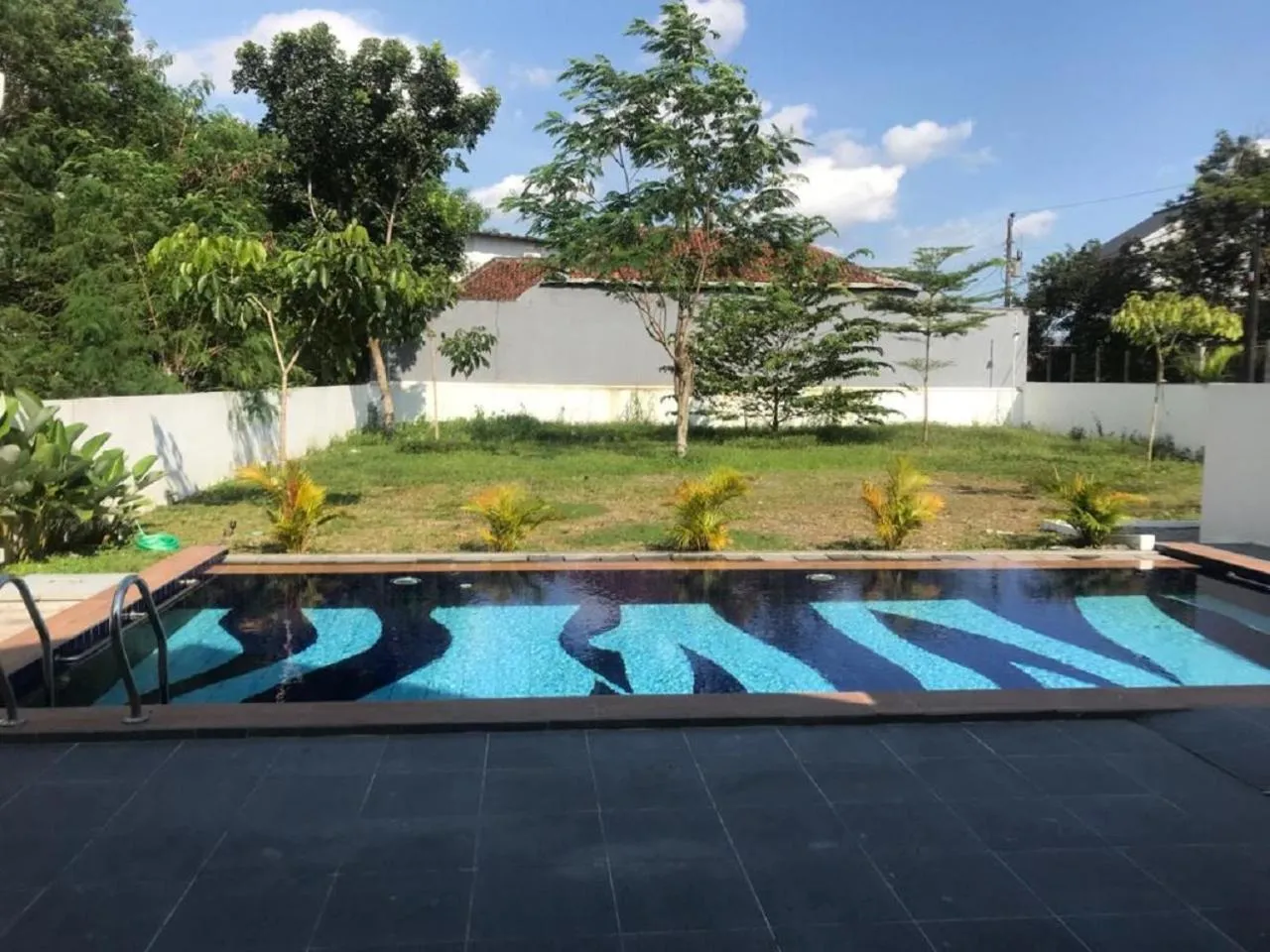 Swimming pool in GRHA AWEN SLEMAN