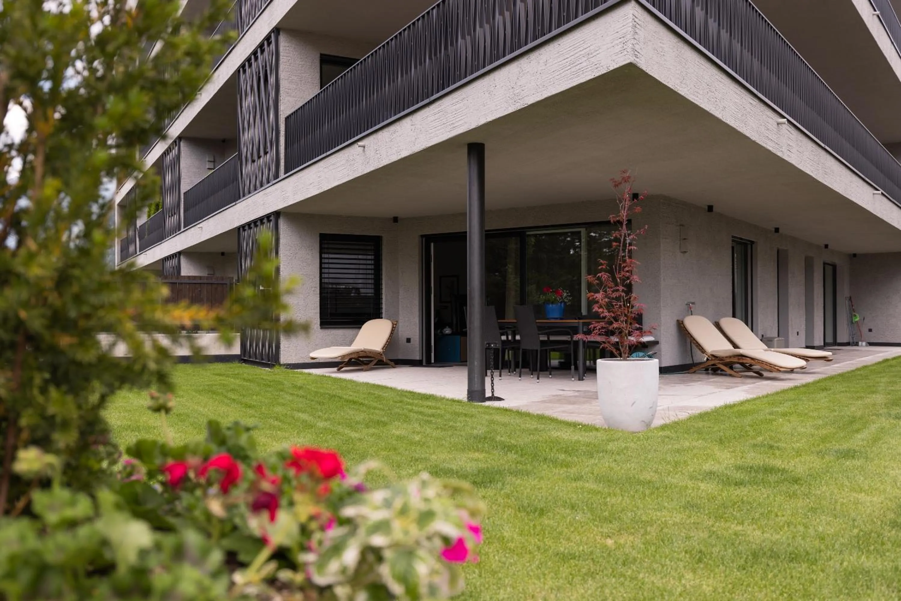 Garden in Apartment Ando