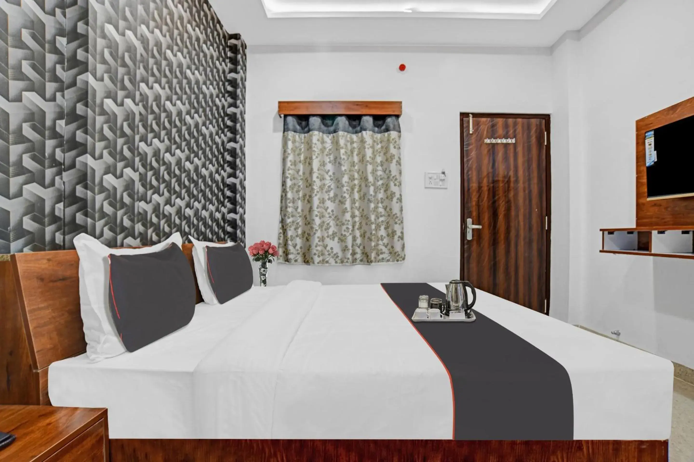 Bedroom in Hotel O Shivaay Bedroom in Hotel O Shivaay