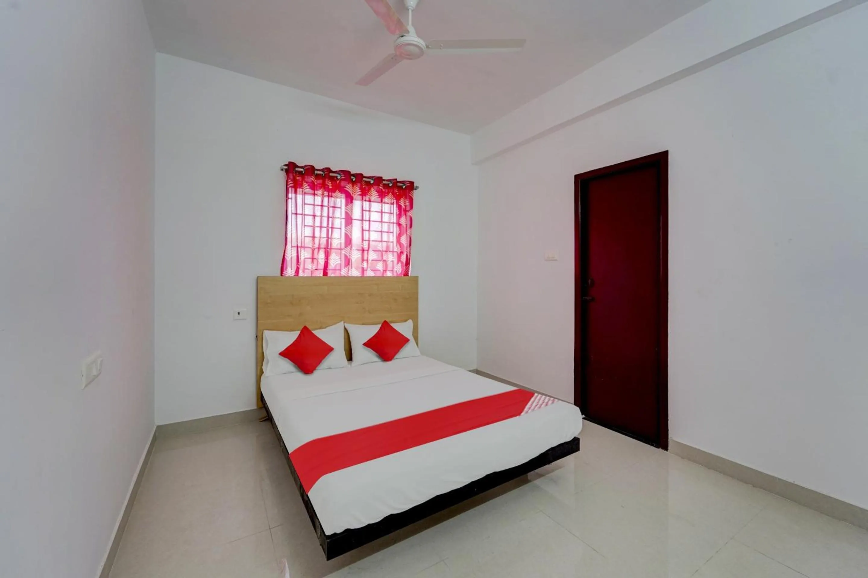 Bedroom, Bed in Hotel O J2 Service Appartment