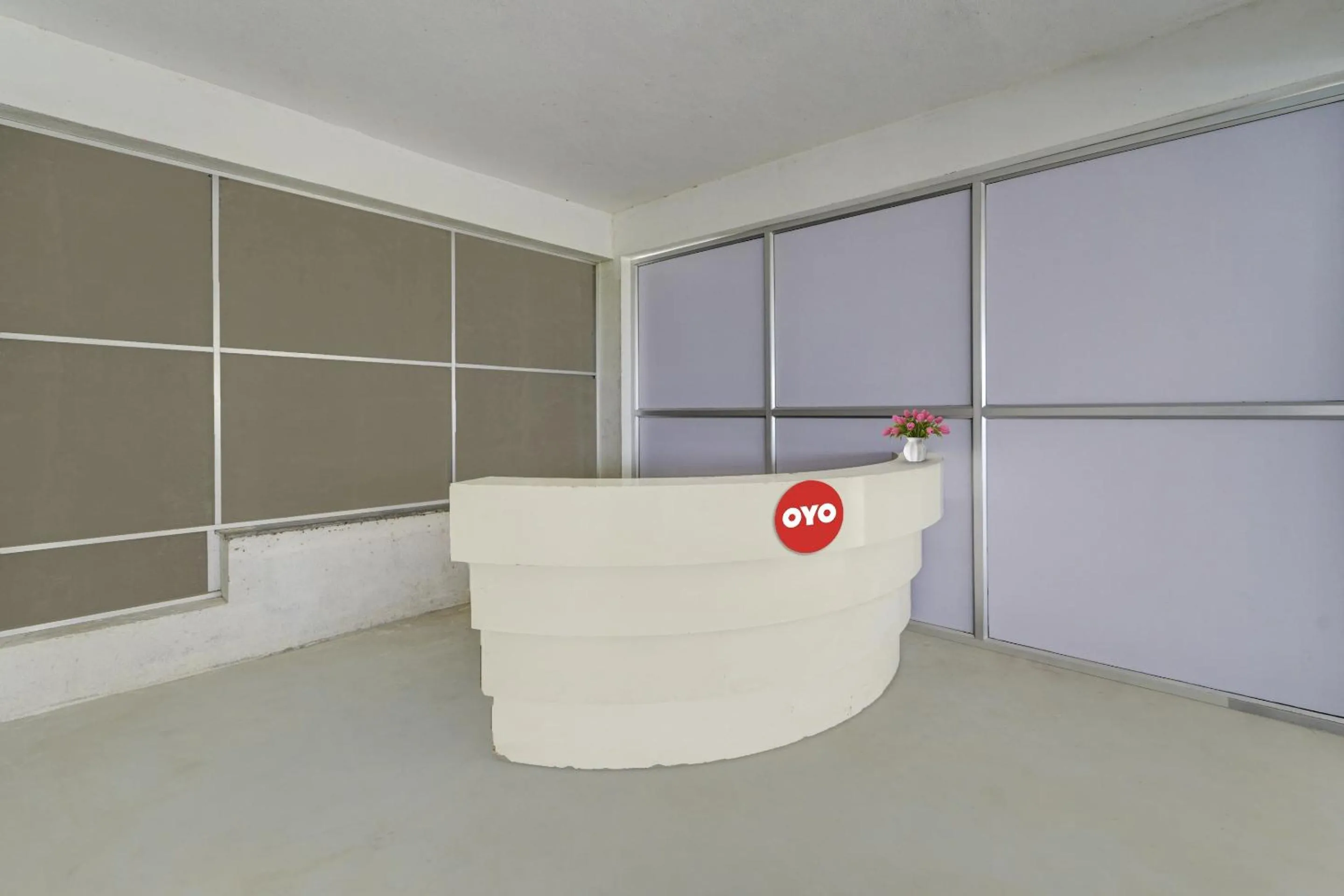 Lobby or reception in Hotel O J2 Service Appartment
