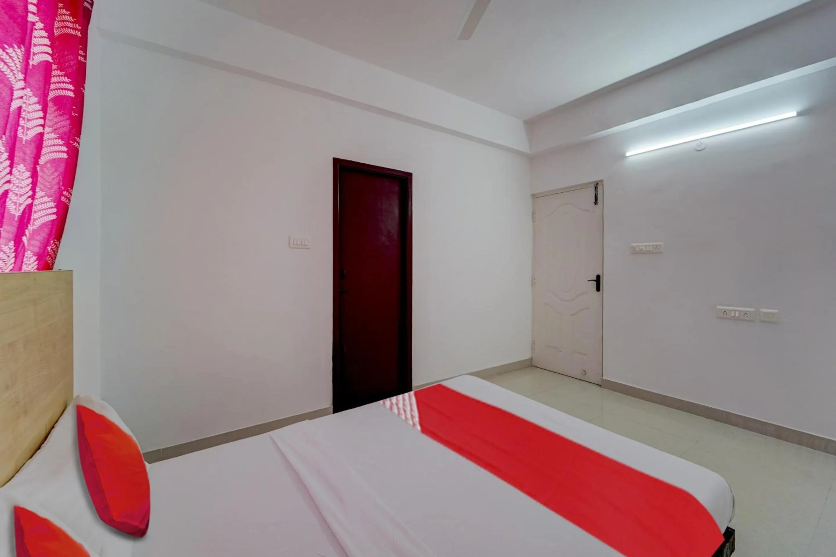 Bedroom, Bed in Hotel O J2 Service Appartment