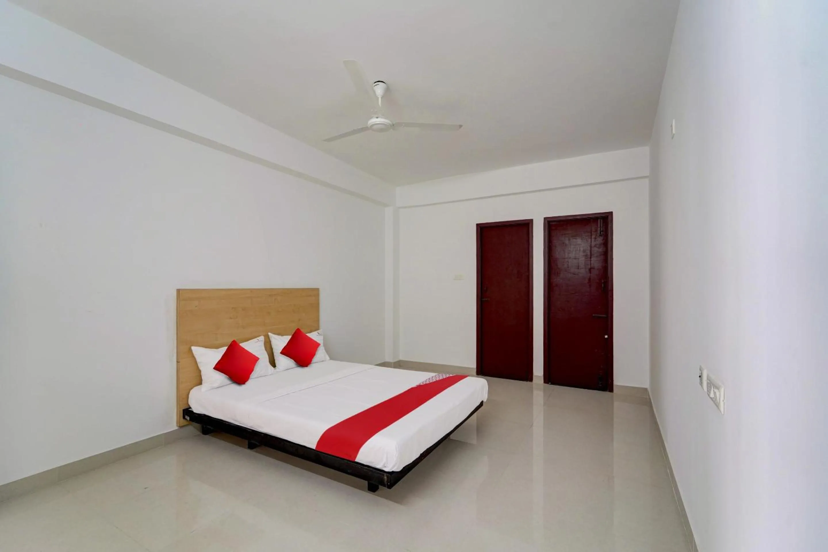 Bedroom, Bed in Hotel O J2 Service Appartment