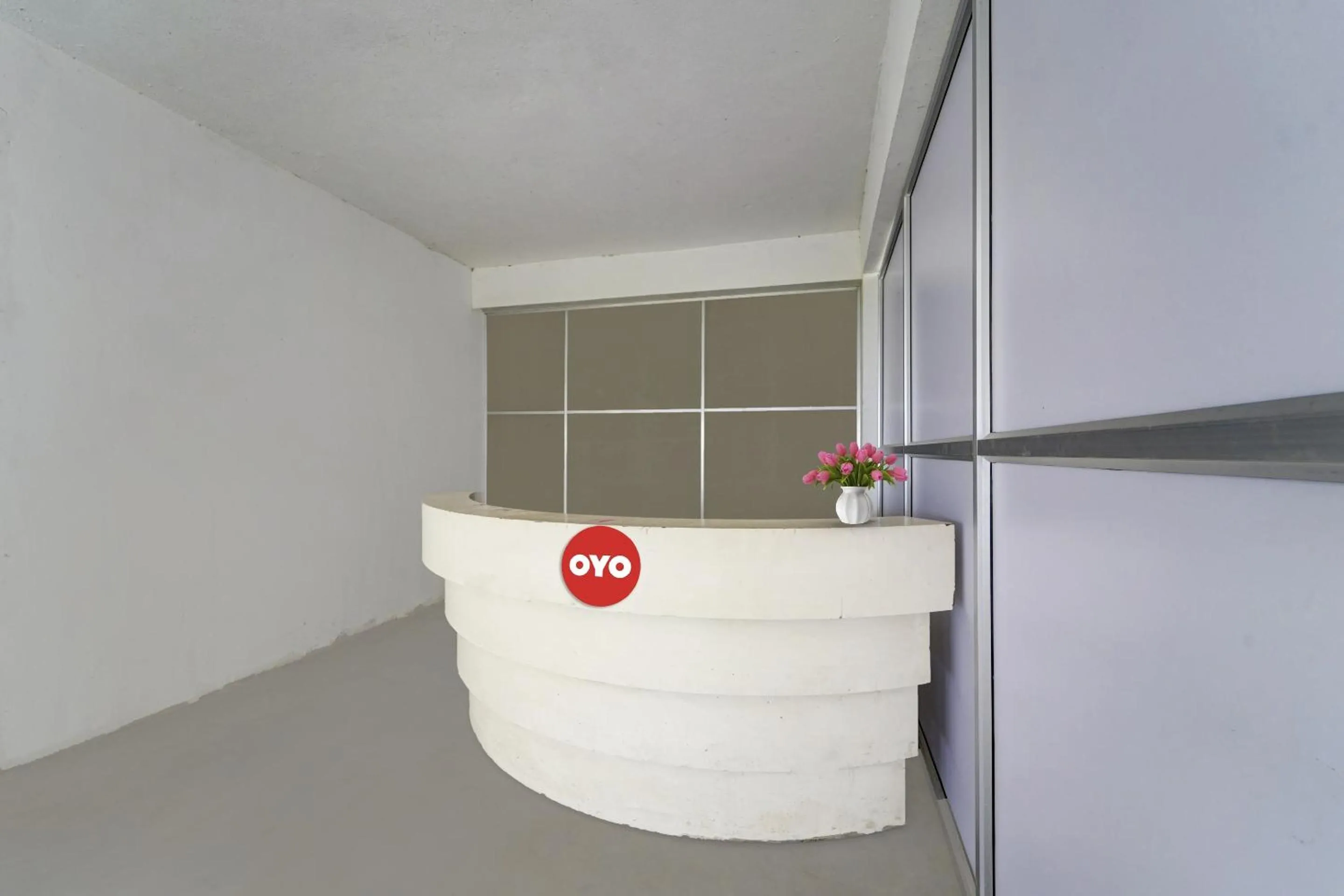 Lobby or reception in Hotel O J2 Service Appartment