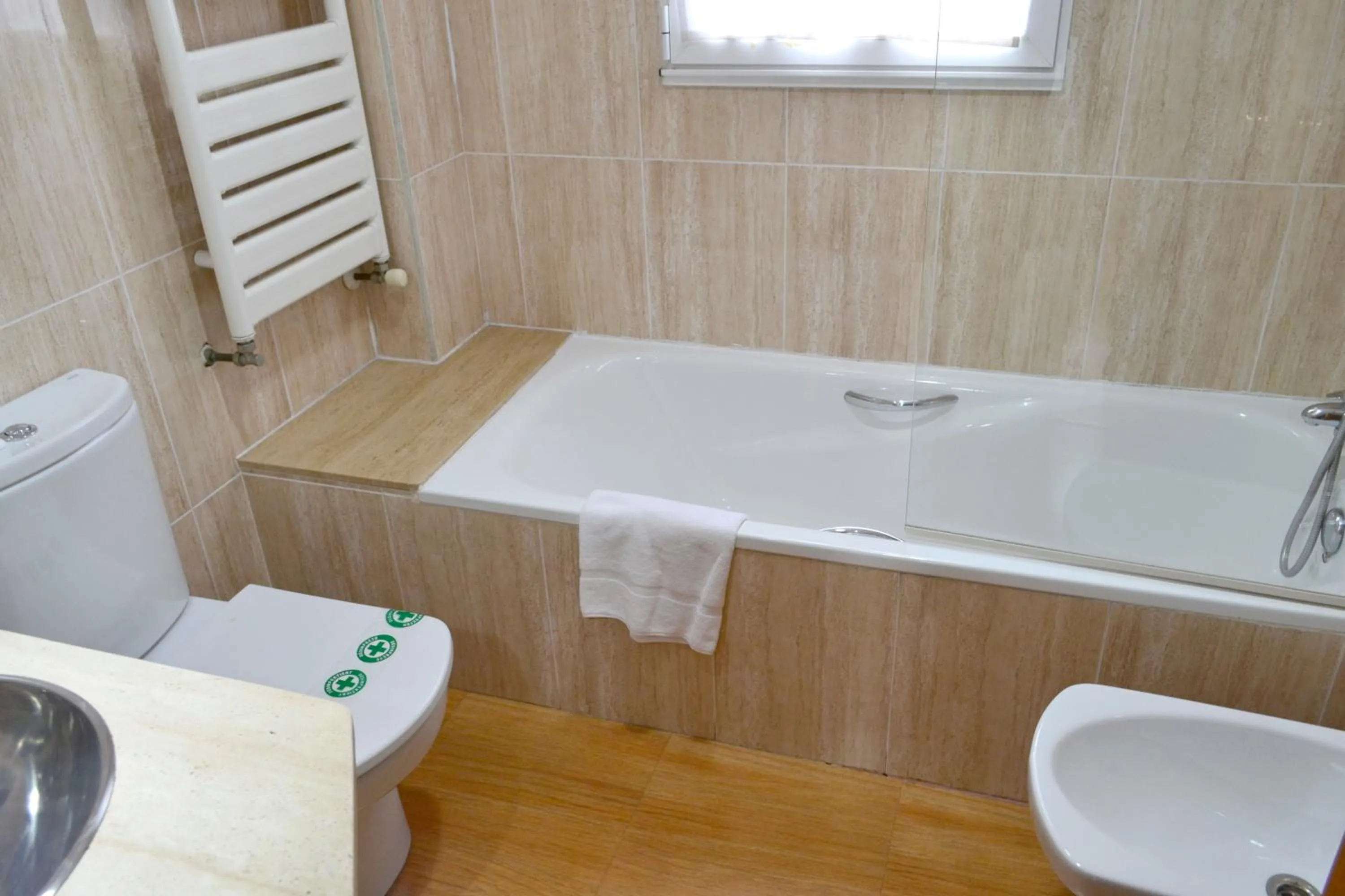 Bathroom in Hotel Alda Centro Oviedo