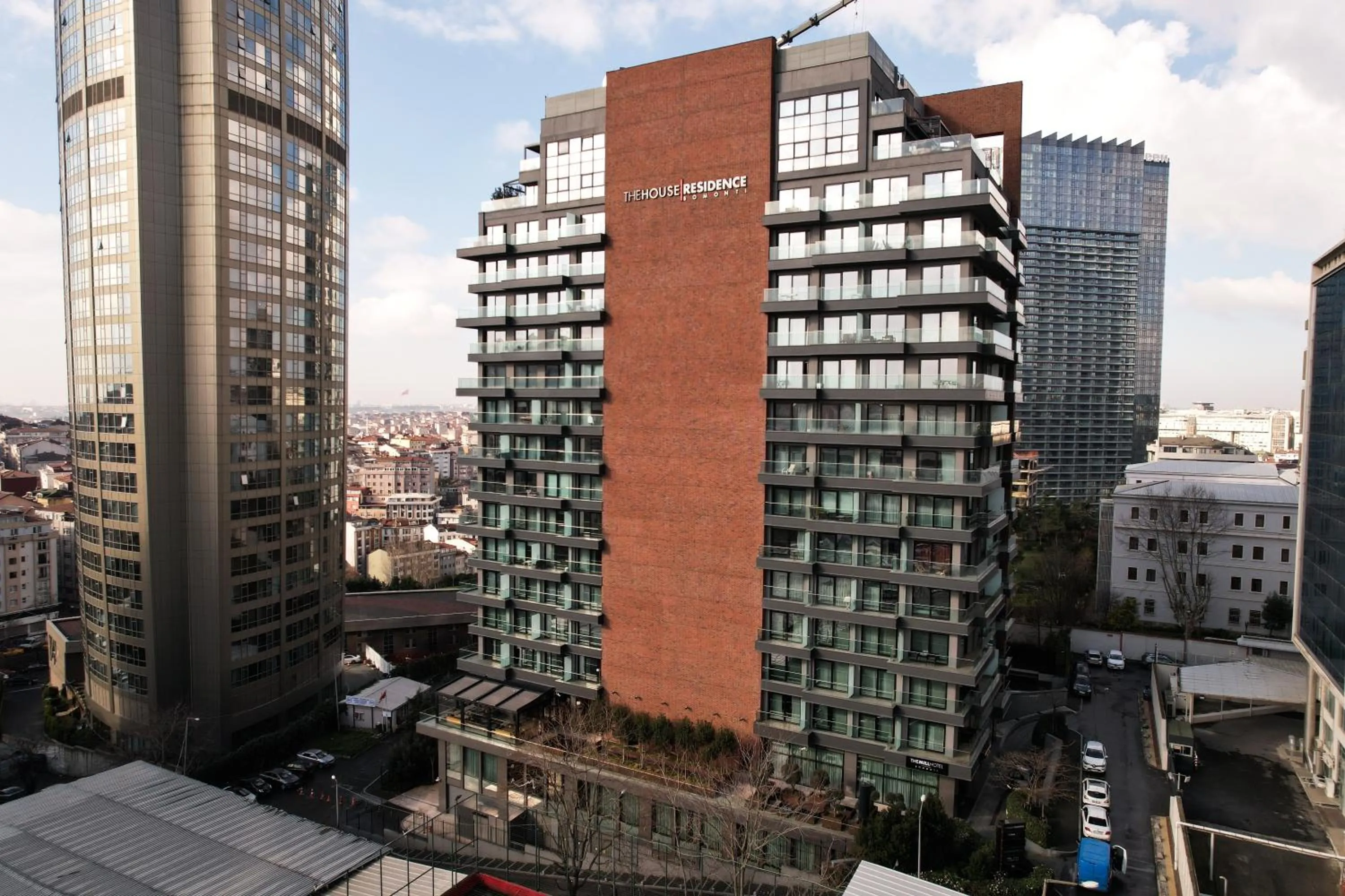 Property building in The Mill Bomonti