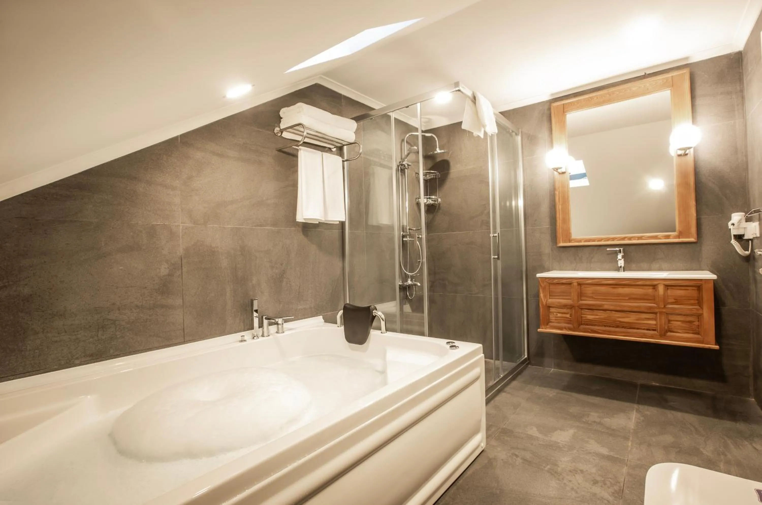 Shower in Zanike hotel