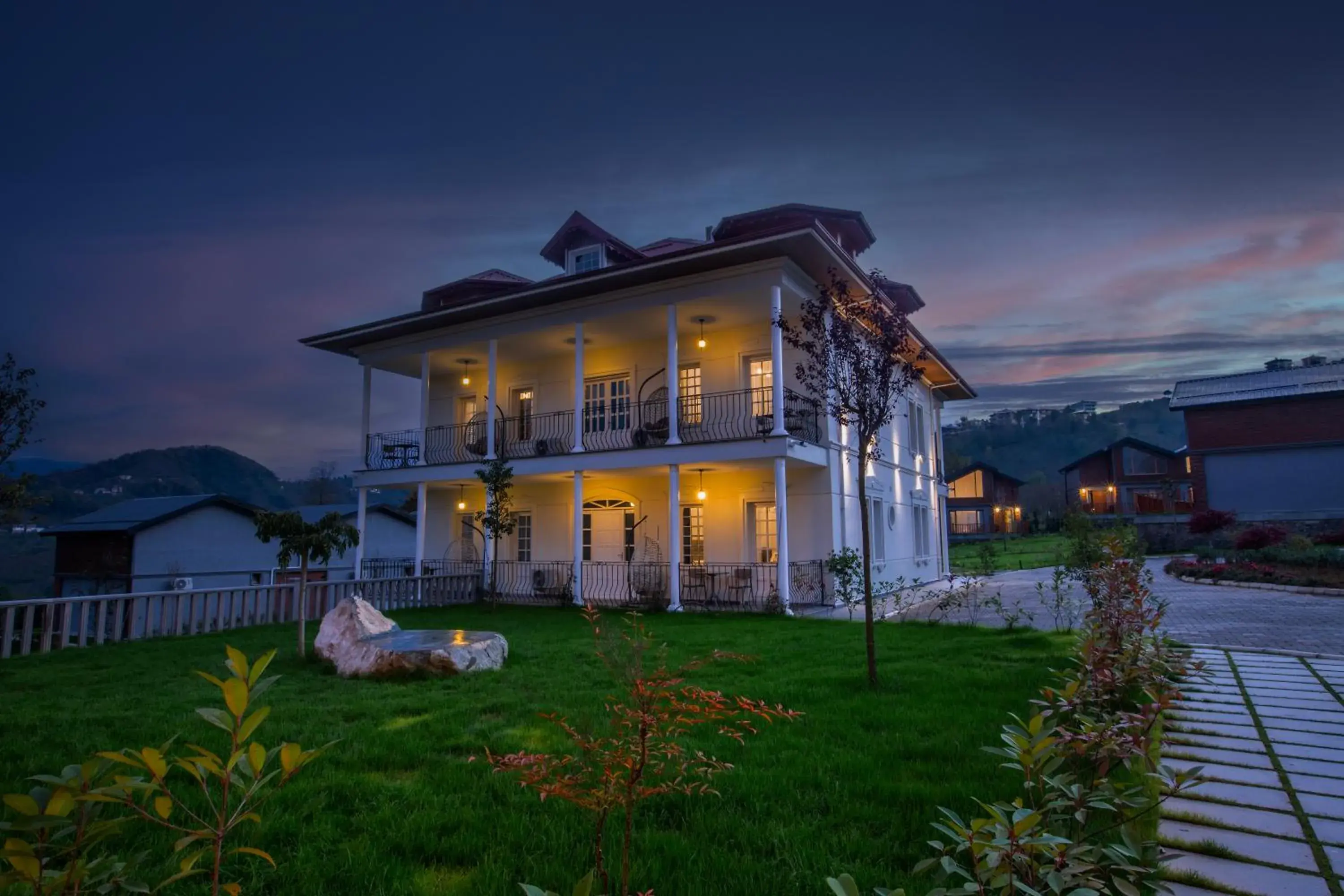 Property building in Zanike hotel Property building in Zanike hotel