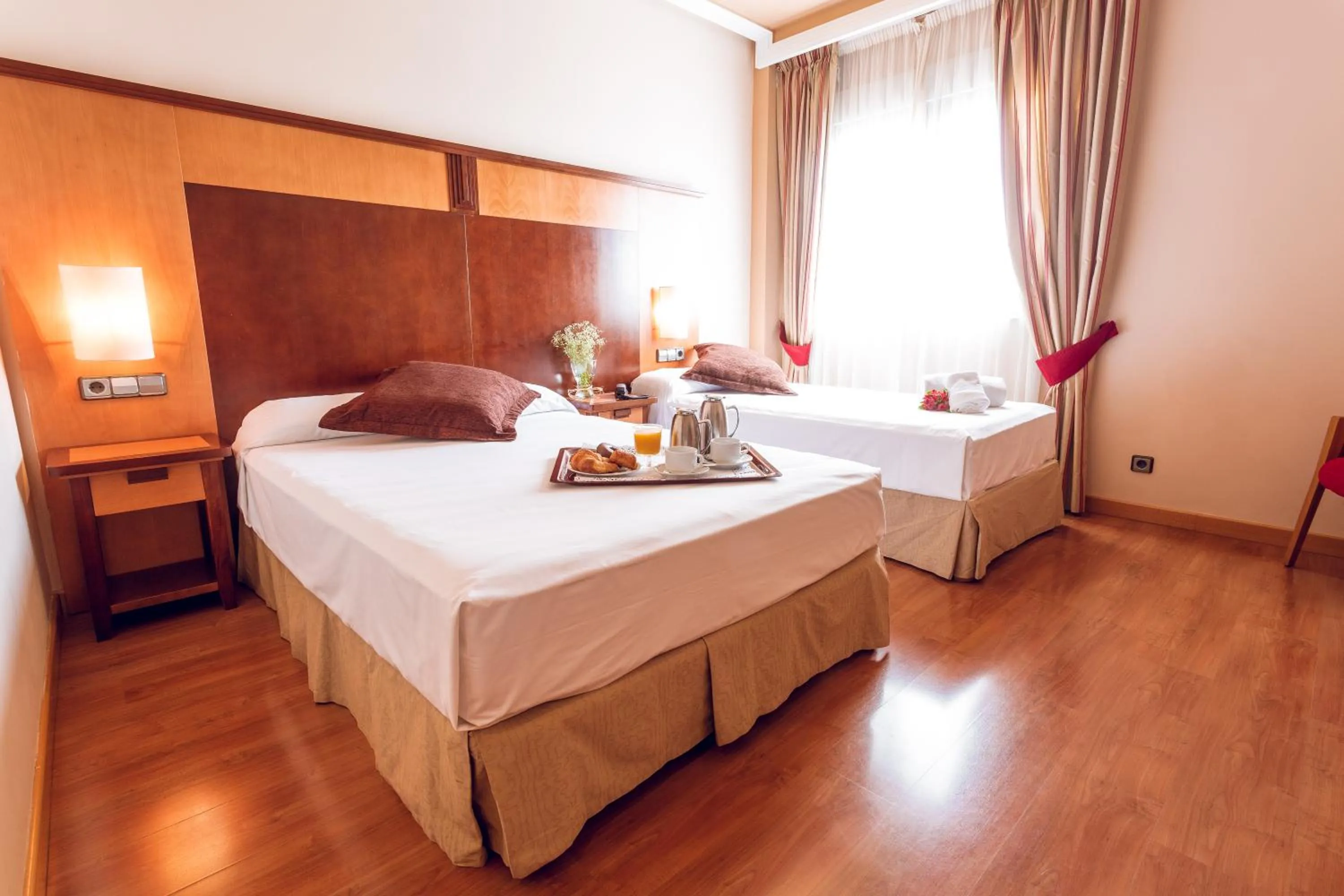 People, Bed in Hotel Bardo Recoletos Coco