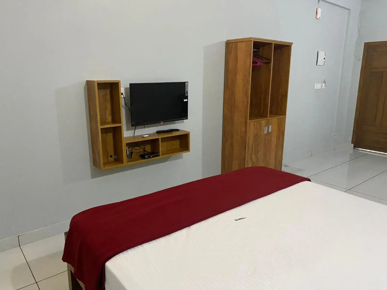 TV and multimedia, Bed in HOLLYWOOD Rooms TV and multimedia, Bed in HOLLYWOOD Rooms