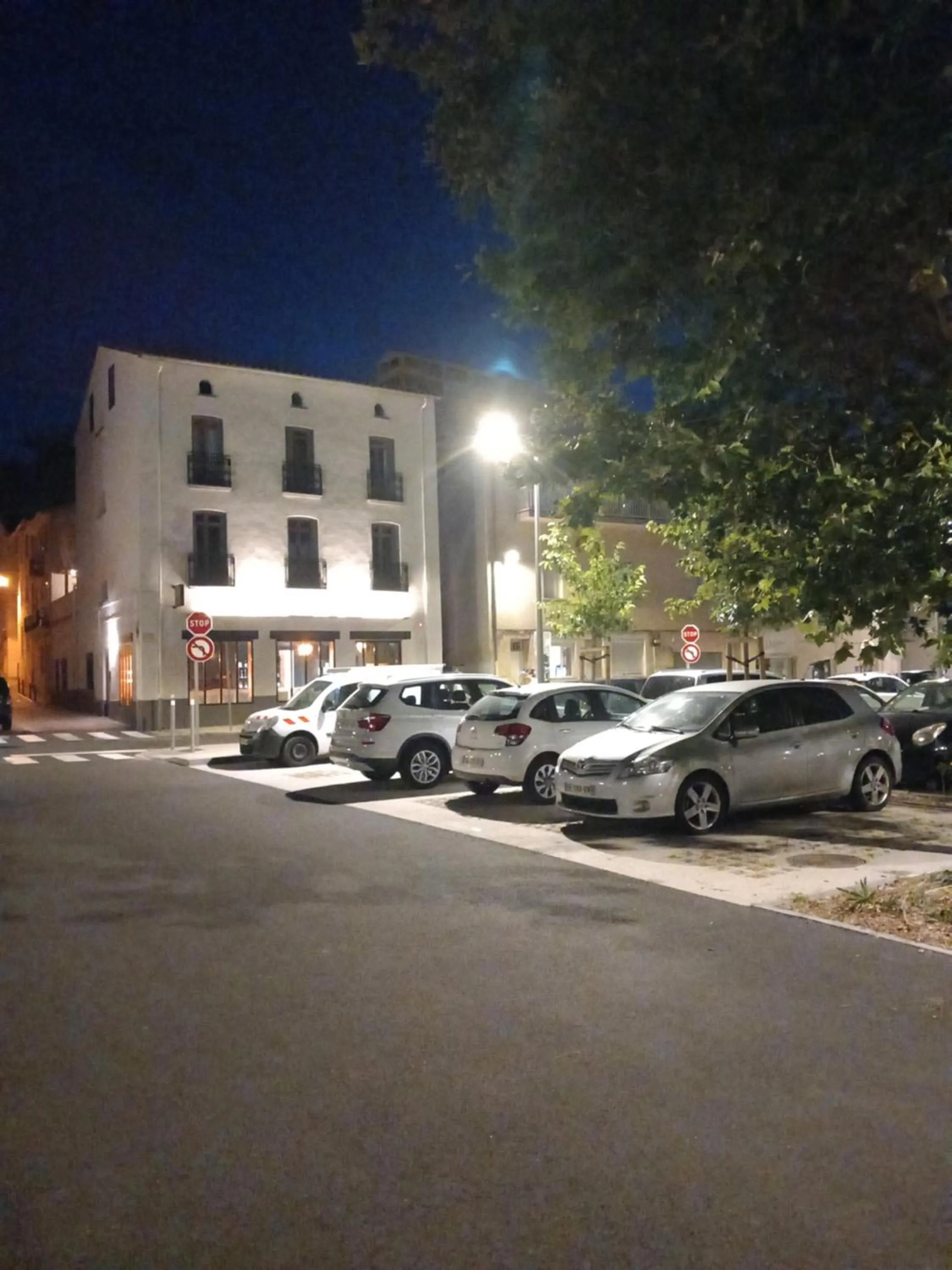 Property building in Intense Boutik-Hôtel