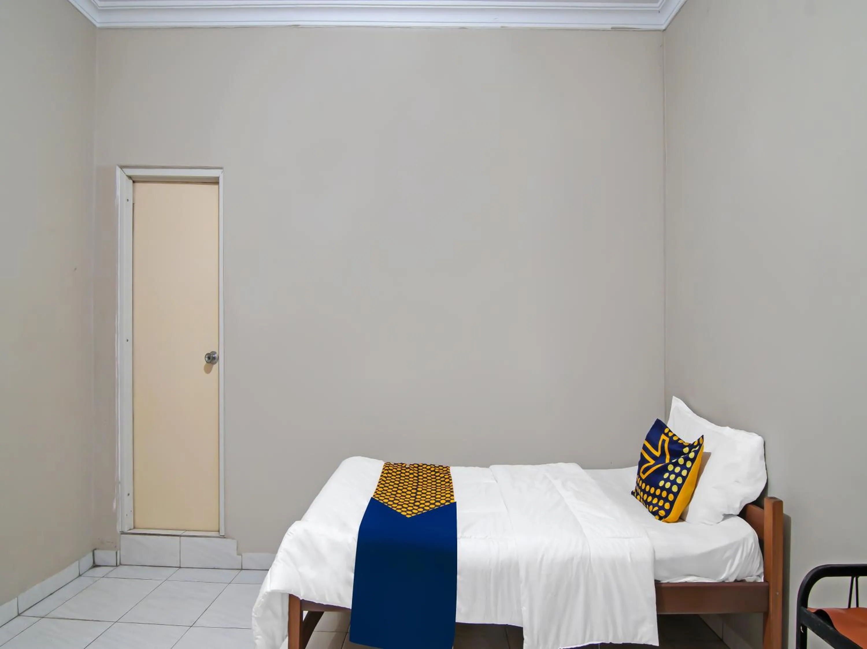 Bedroom, Bed in Hotel O Flamboyan 25 Homestay Syariah