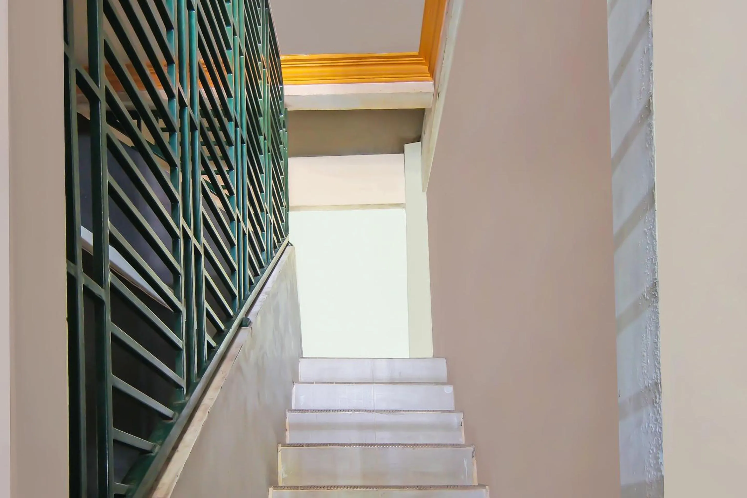 Lobby or reception in Hotel O Flamboyan 25 Homestay Syariah