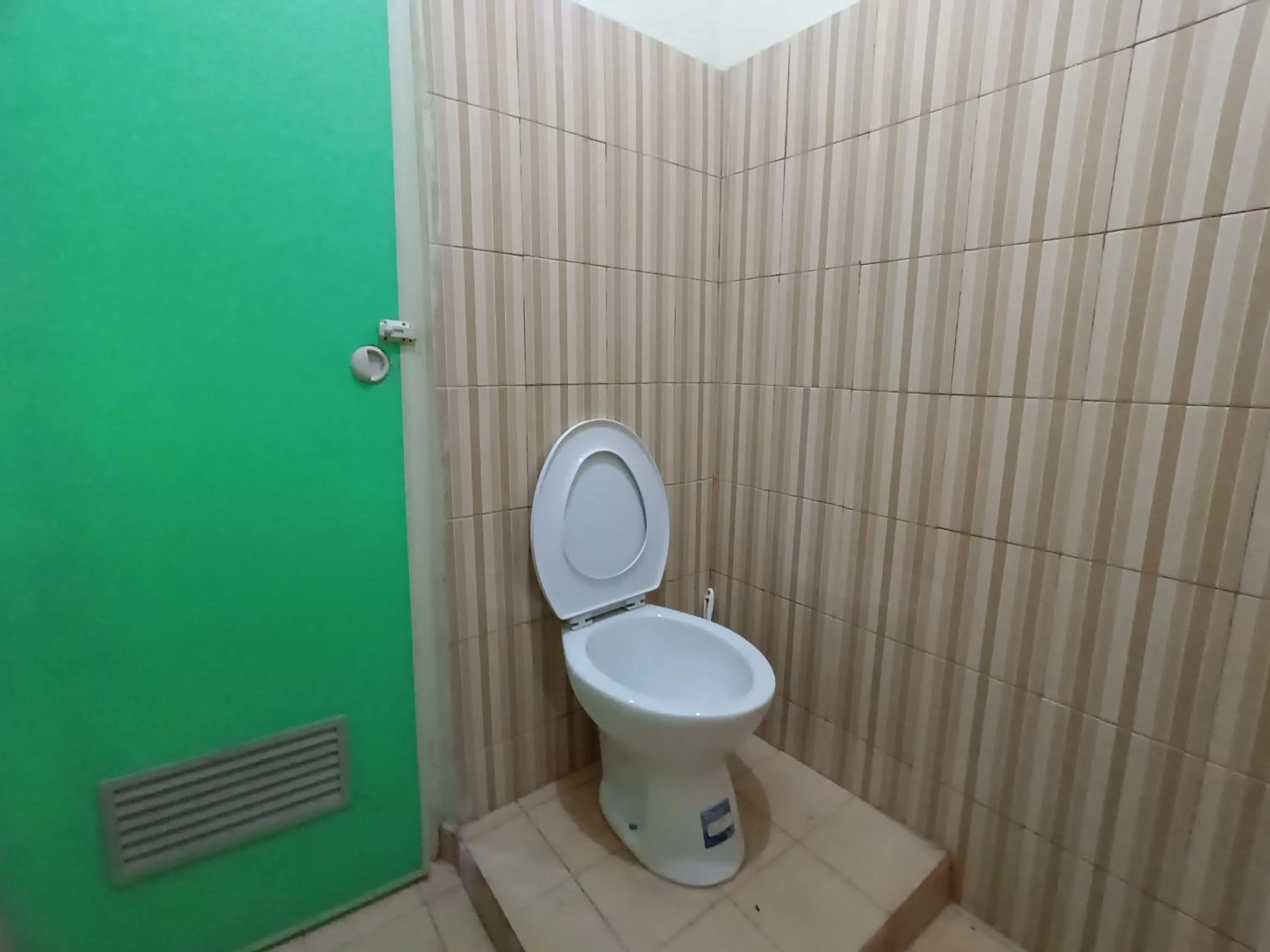 Bathroom in Hotel O Flamboyan 25 Homestay Syariah