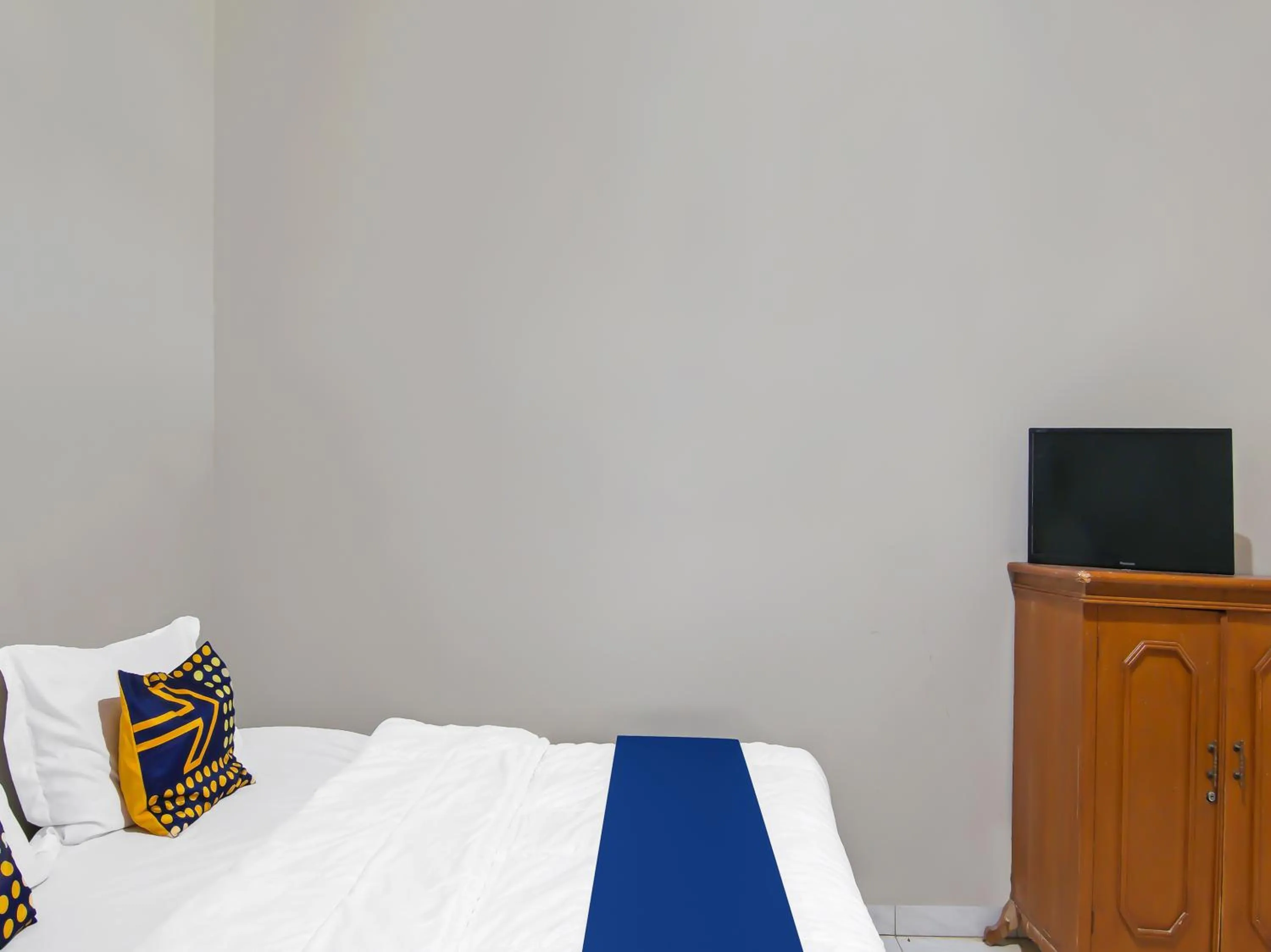 Bedroom, Bed in Hotel O Flamboyan 25 Homestay Syariah