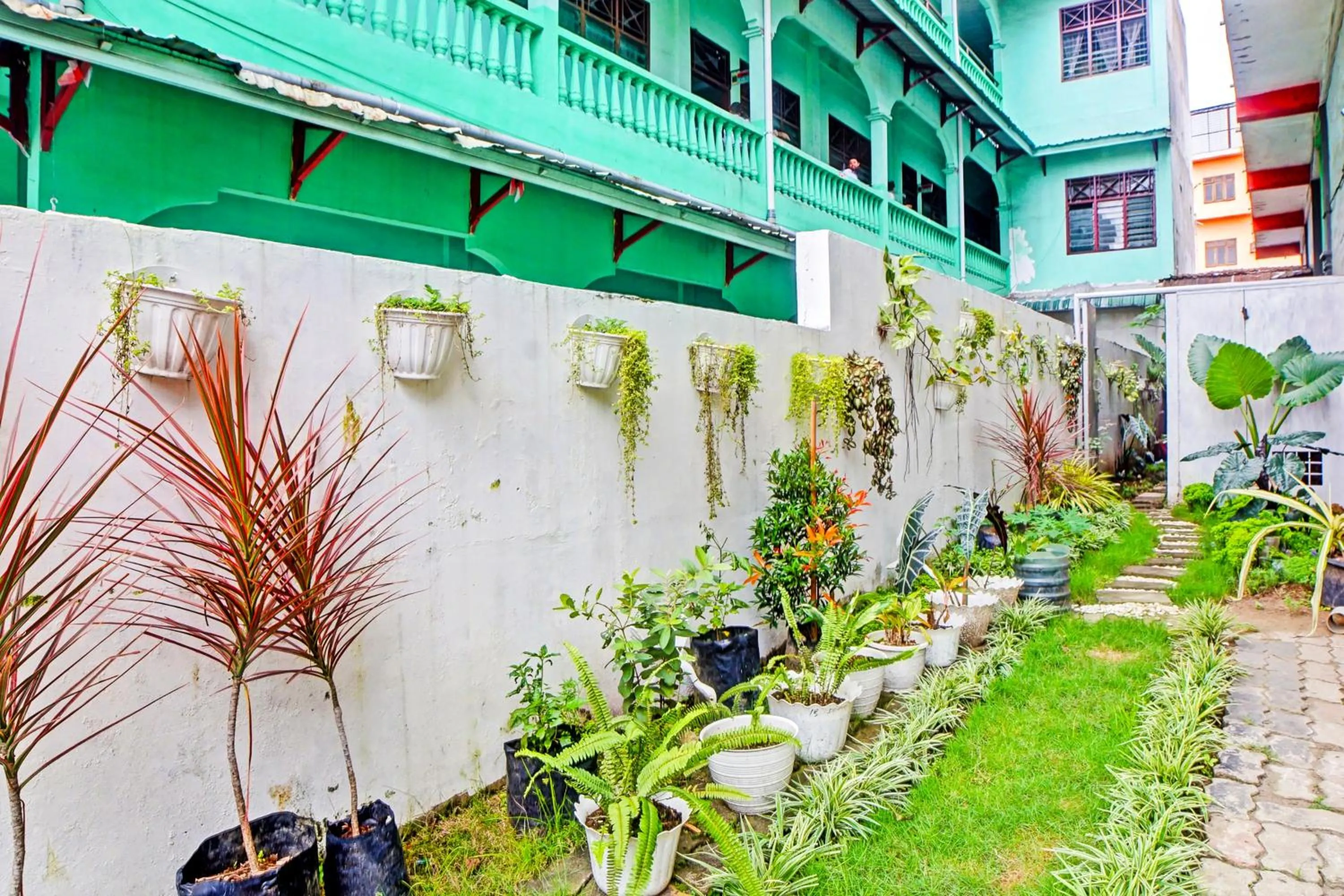 Lobby or reception in Hotel O Onasis Syariah Inn