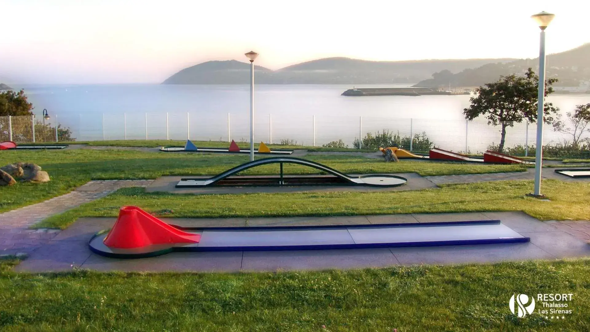 Minigolf in Apartamentos Las Sirenas Minigolf in Apartamentos Las Sirenas