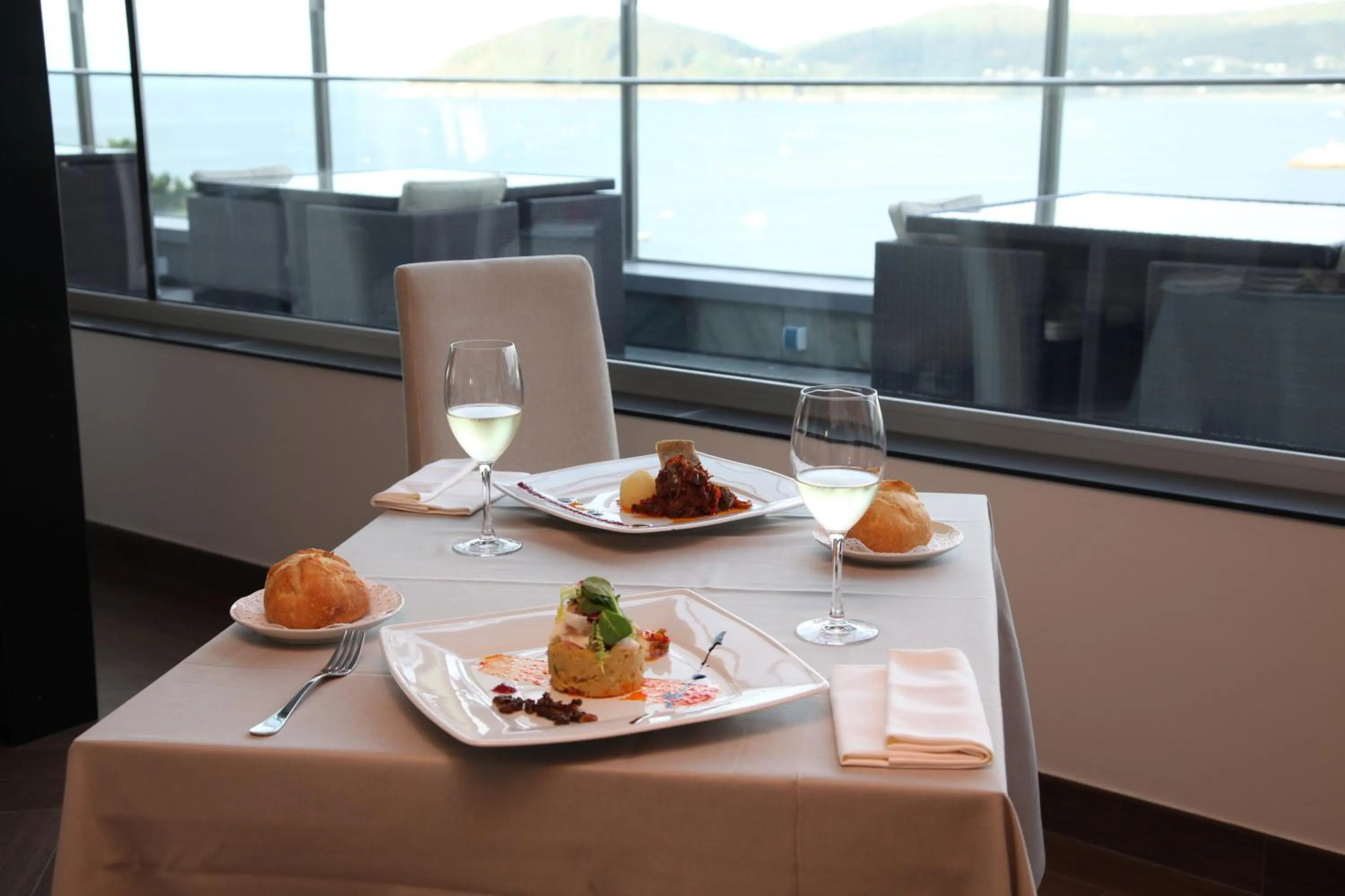 Restaurant/places to eat in Apartamentos Las Sirenas