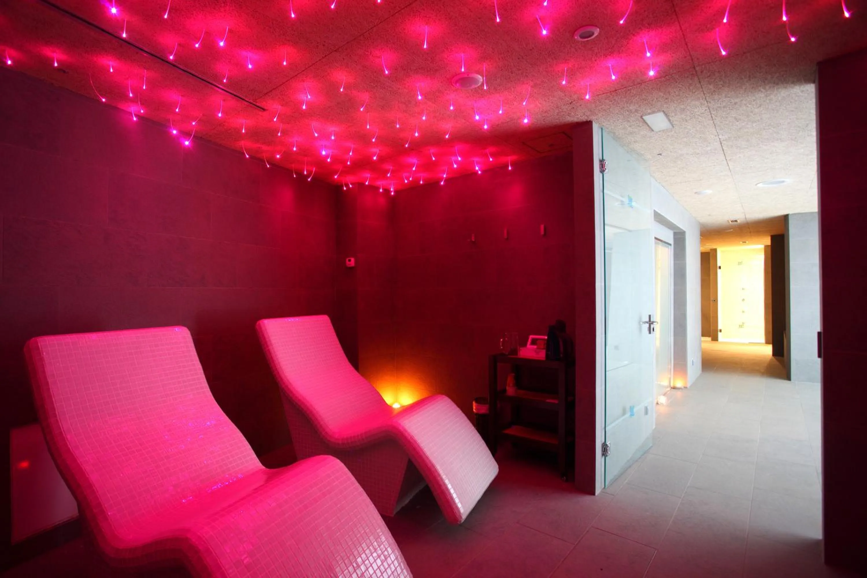 Spa and wellness centre/facilities, Bed in Apartamentos Las Sirenas