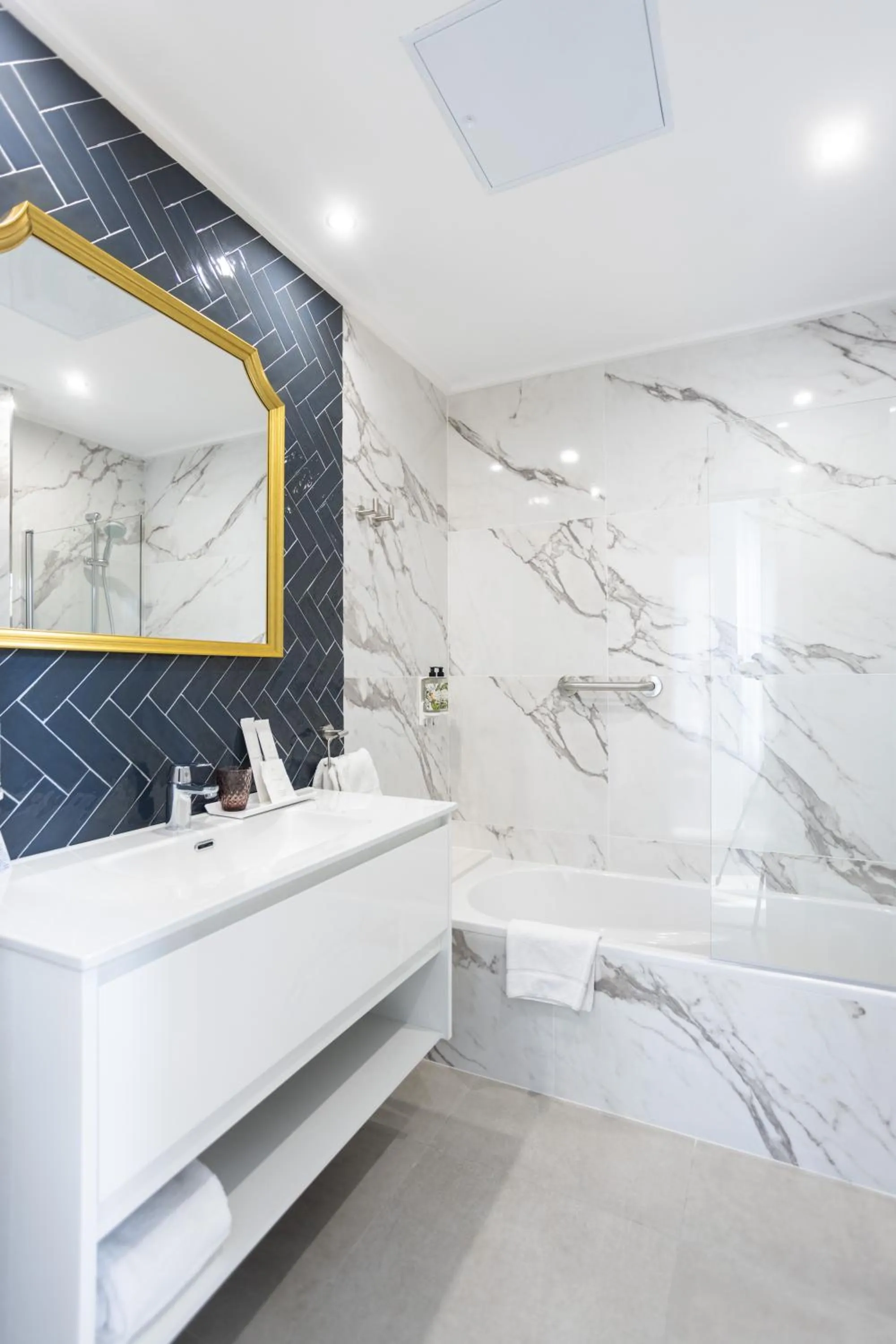 Bathroom in Venecia Plaza Centro